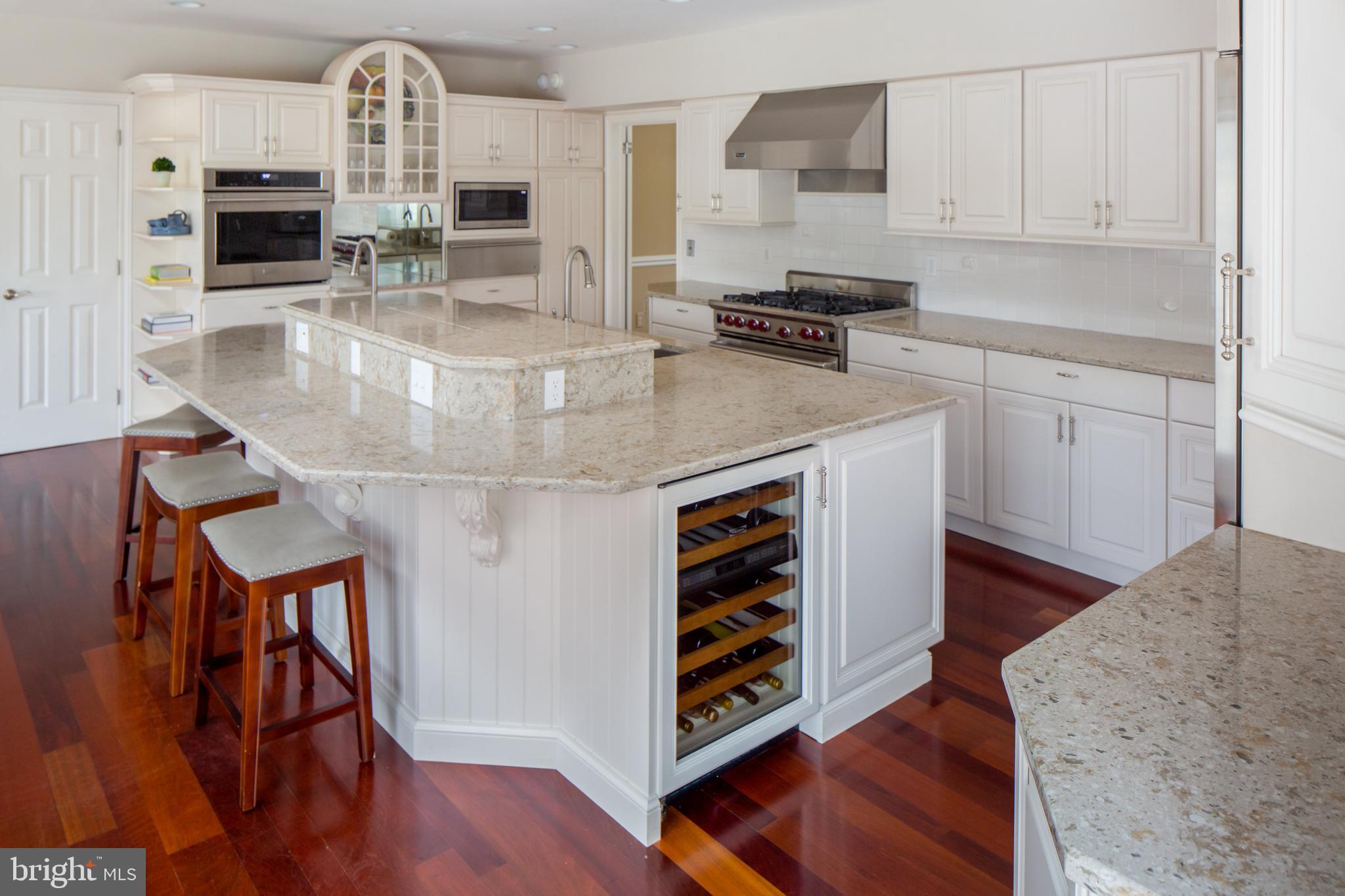 RADNOR HUNT - Residential