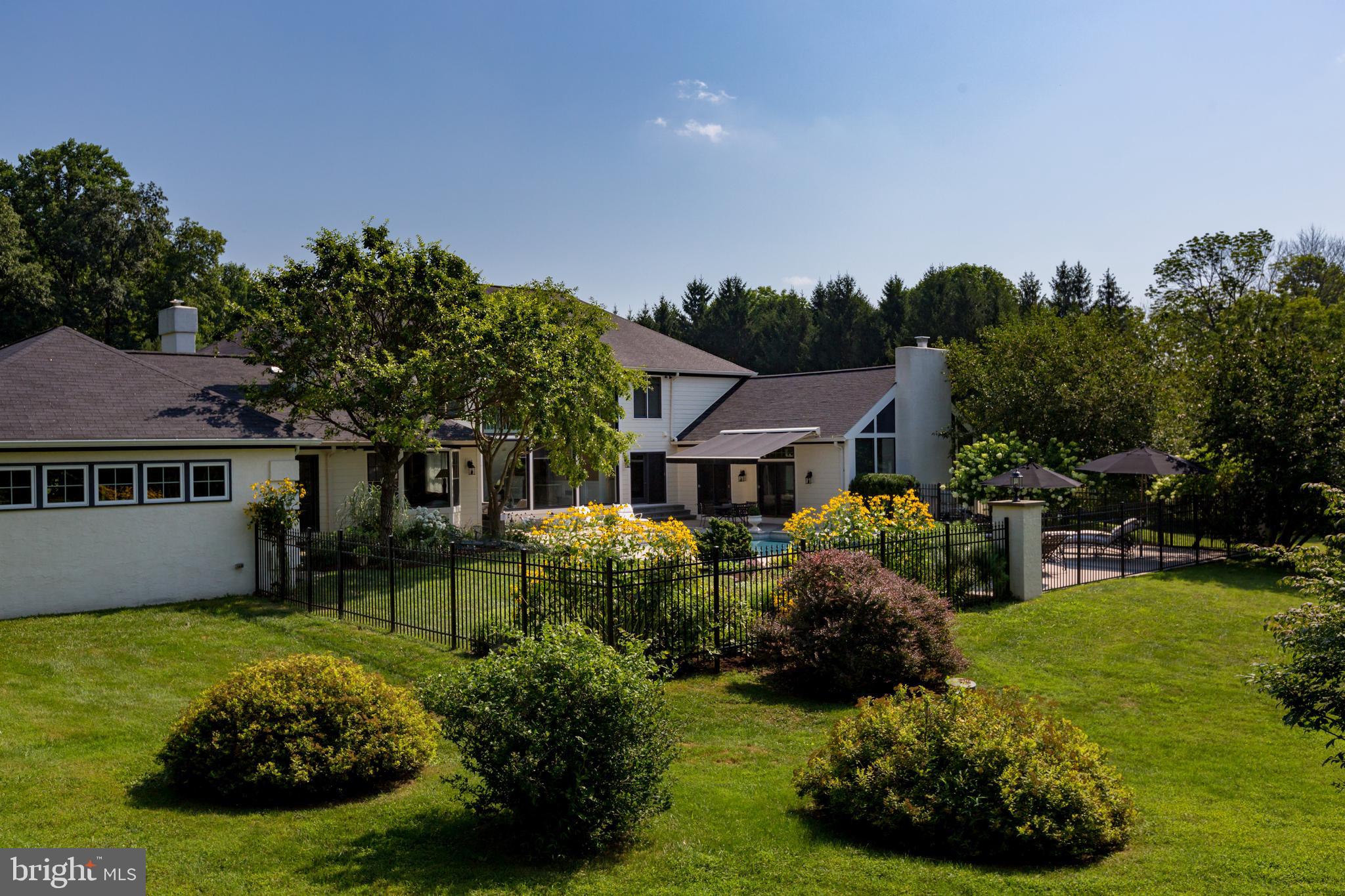 RADNOR HUNT - Residential