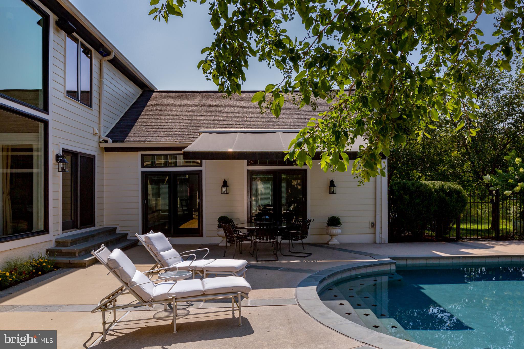 RADNOR HUNT - Residential