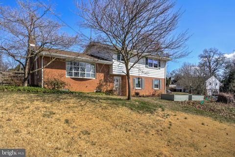 1146 HERMOSA AVENUE LANCASTER PA 17601