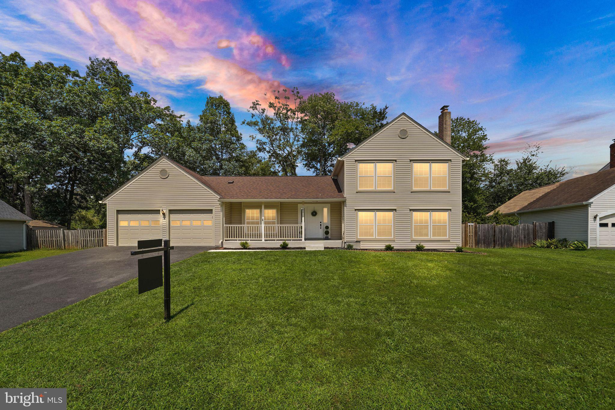 OPEN HOUSE SATURDAY 8/16 FROM 12-1. Gorgeous!! Come see this fully reimagined home in the sought-after Seneca Ridge Community! This home has been entirely updated with a new kitchen including all new appliances, 4 bedrooms, 3 bathrooms, a new deck, garage doors/walls, LVP flooring throughout the entire home, a primary spacious bedroom with his and hers closets, and a luxurious ensuite bathroom! Also, there is a new HVAC, a new roof, new windows, a new fully fenced backyard, a wide covered front porch, and a new washer & dryer. This home offers all of the latest for modern living in an amazing location close to shops, restaurants, commuter routes, and so much more! The open-concept floor plan is perfect for indoor and outdoor entertaining. The kitchen leads to the extensive screened-in porch and deck, and the flat backyard. The serene setting is also perfect for quiet relaxation in your private backyard. There is also a cozy Fireplace in the Family Room and skylights in the kitchenette. Don't miss out on this stunning home!
Take the 3-D tour: https://my.matterport.com/show/?m=J6CgTpxpfa2