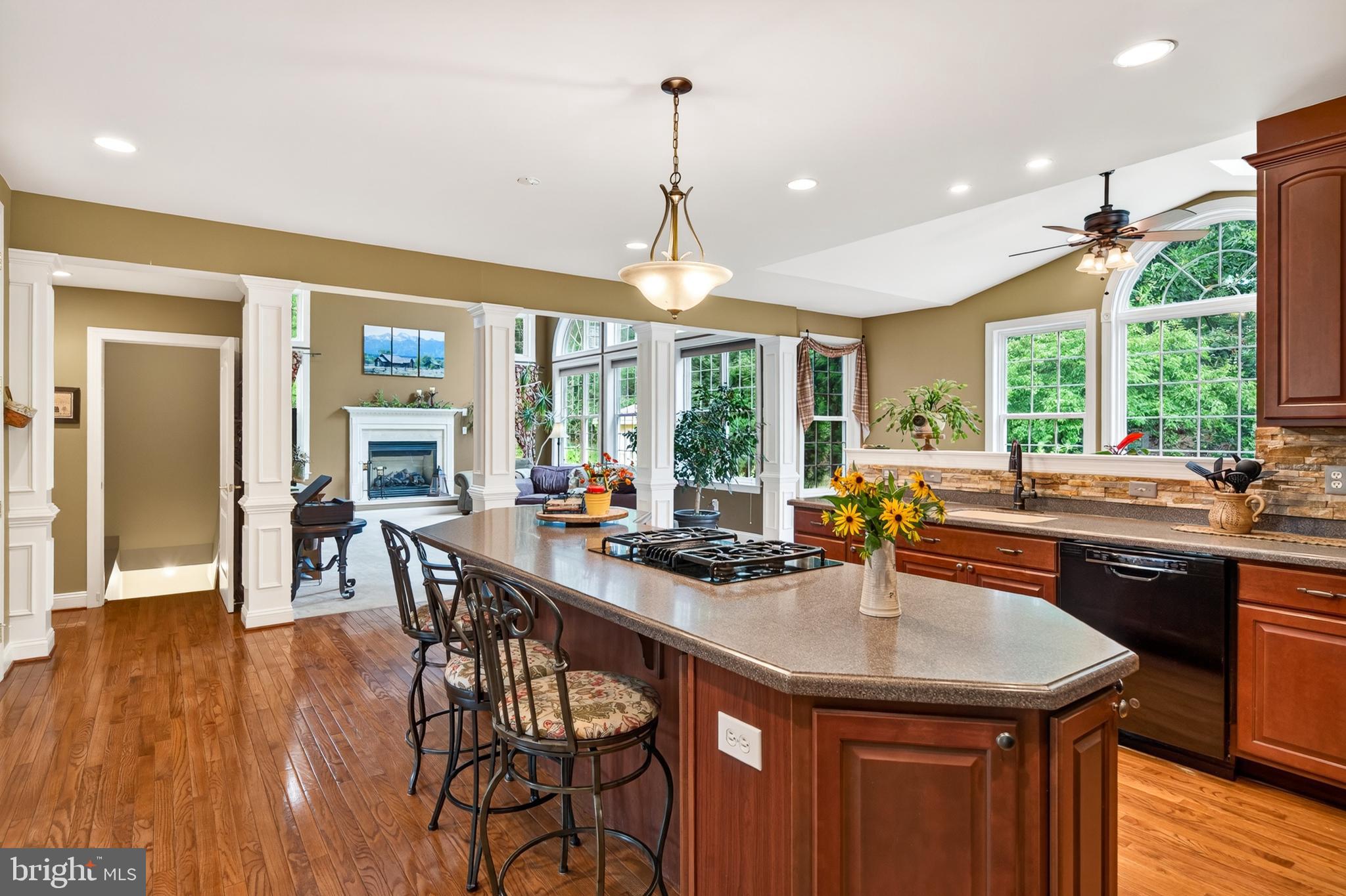 404 MAPLE GLEN CIRCLE