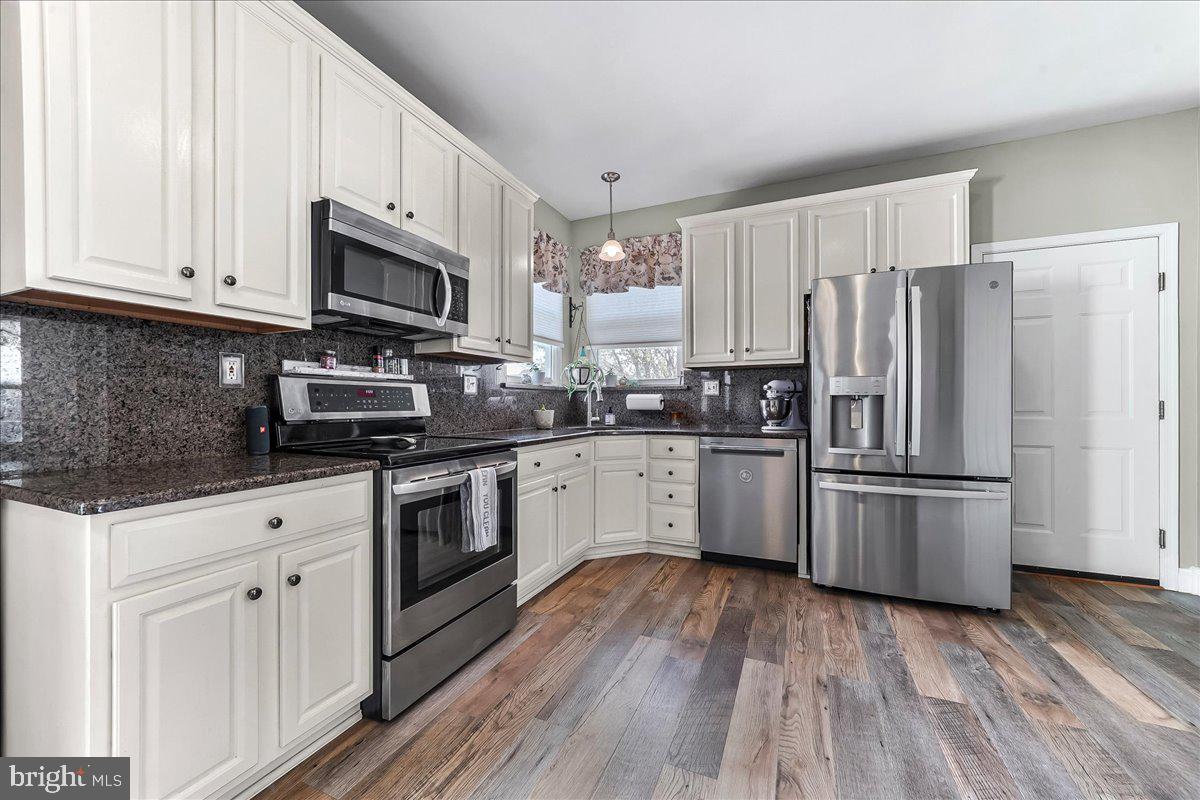 SPRINGFIELD CHASE - Residential