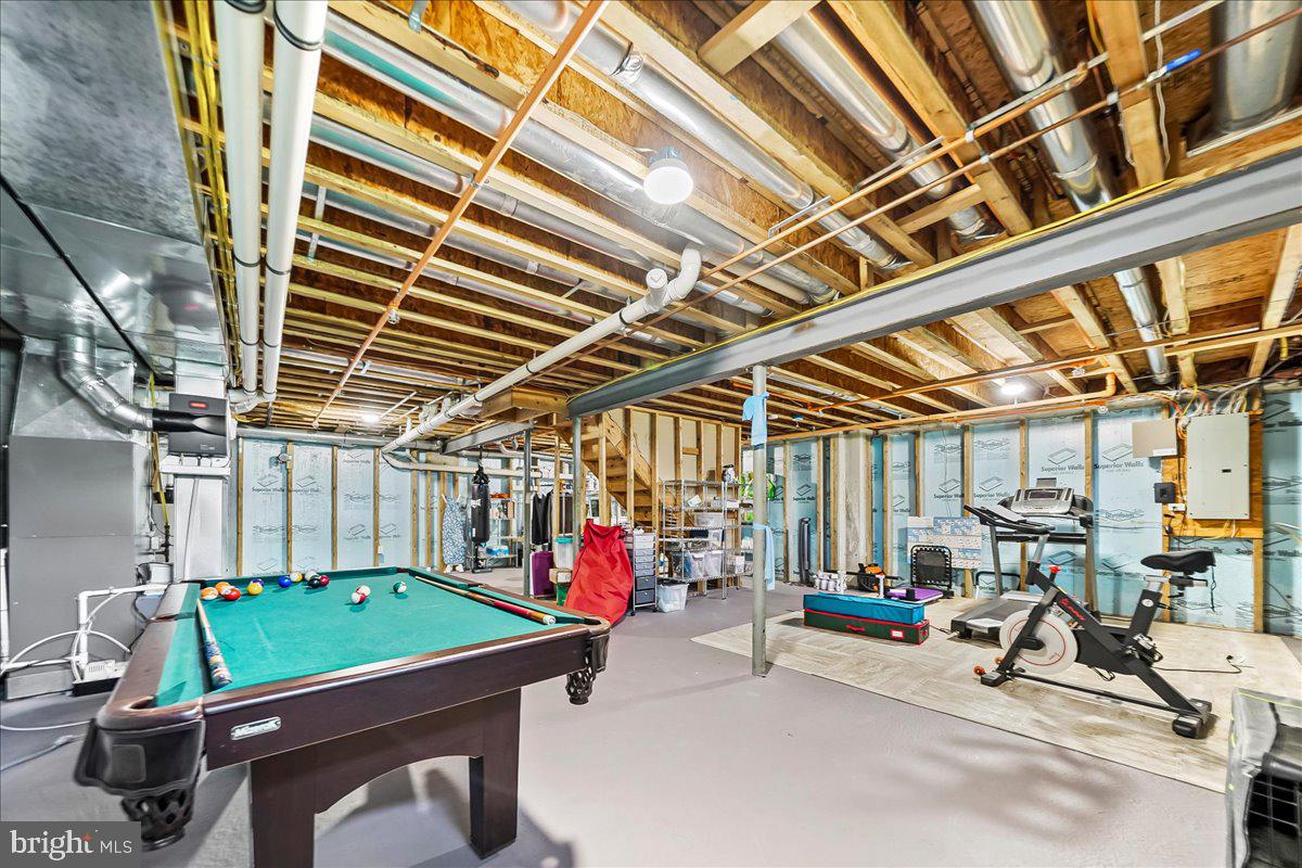 SPRINGFIELD CHASE - Residential