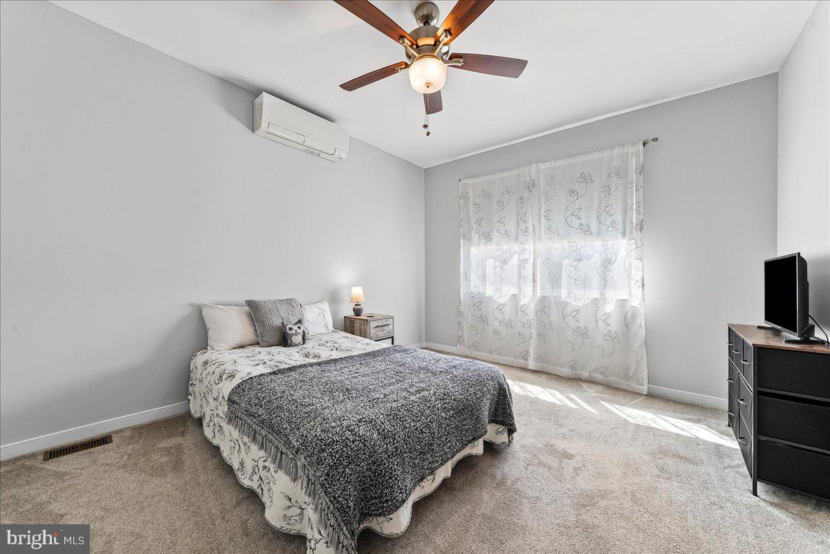 SPRINGFIELD CHASE - Residential