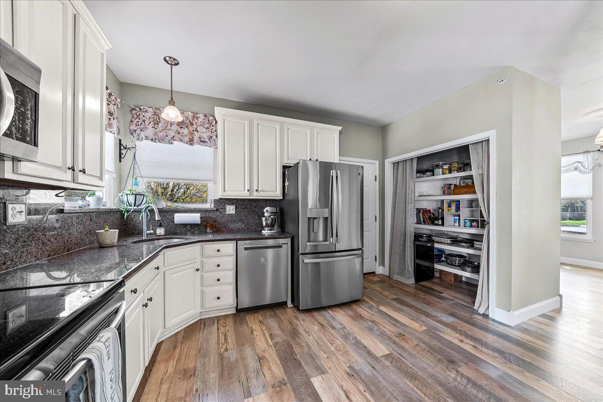 SPRINGFIELD CHASE - Residential