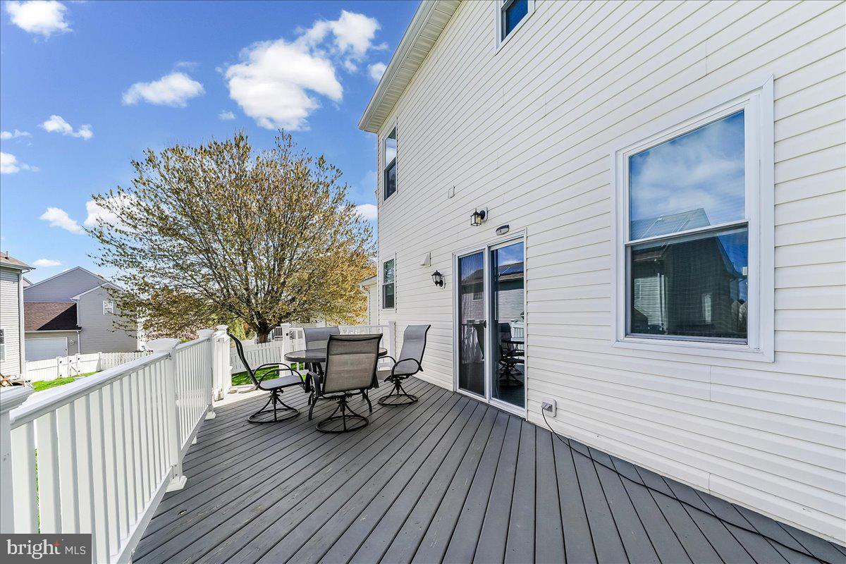 SPRINGFIELD CHASE - Residential