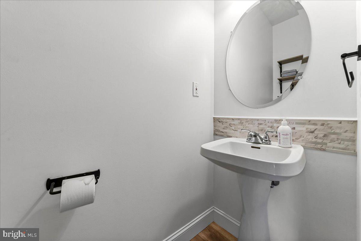 SPRINGFIELD CHASE - Residential