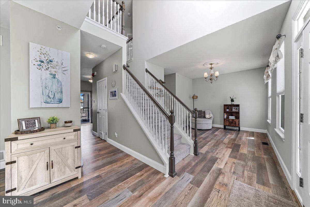 SPRINGFIELD CHASE - Residential