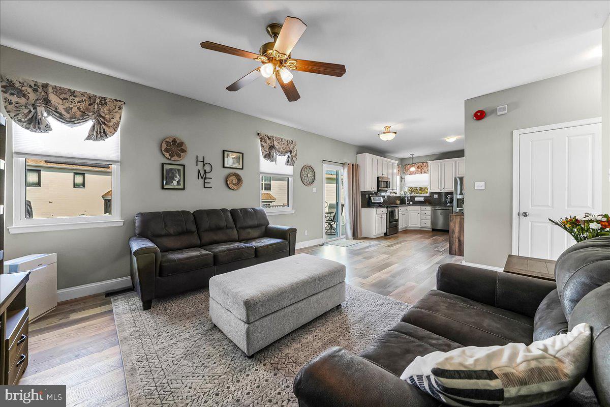 SPRINGFIELD CHASE - Residential