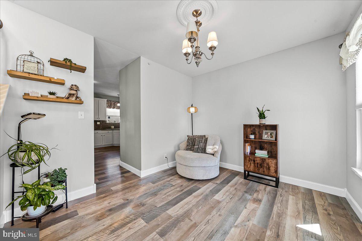 SPRINGFIELD CHASE - Residential