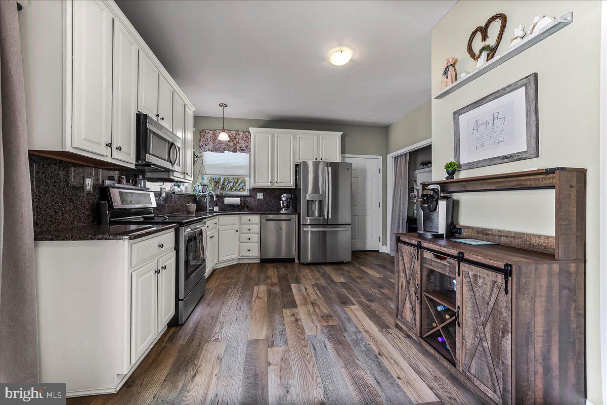 SPRINGFIELD CHASE - Residential