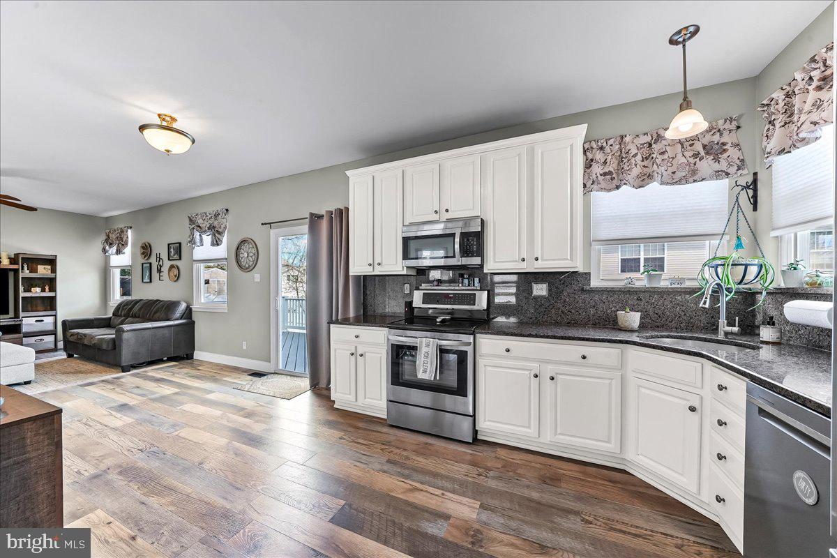 SPRINGFIELD CHASE - Residential