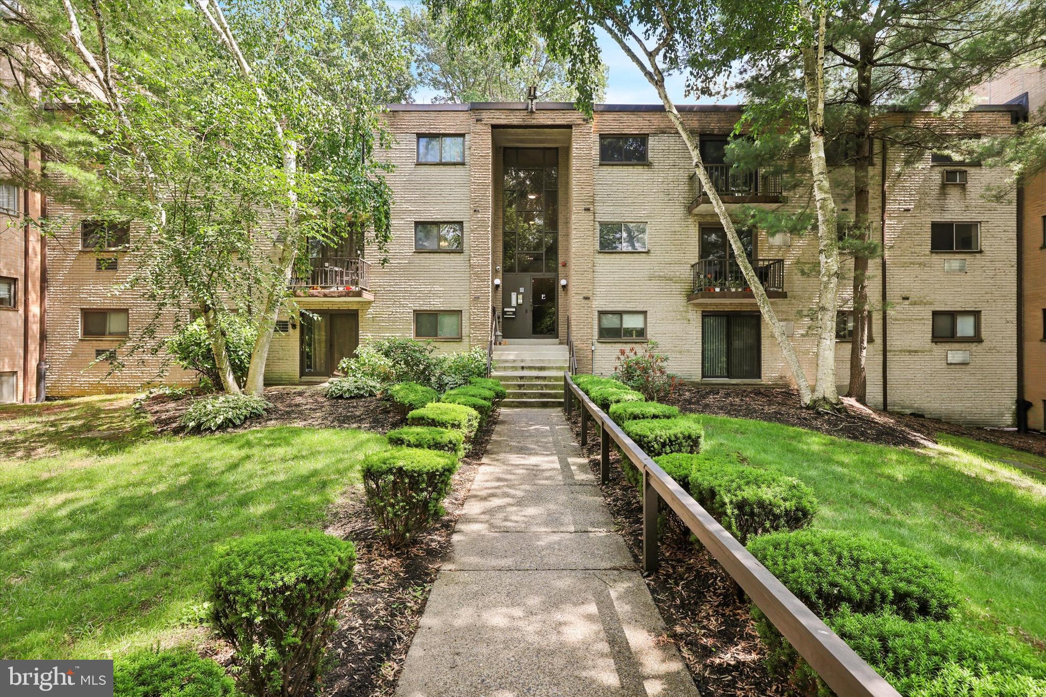 HAVERFORD HILL - Residential