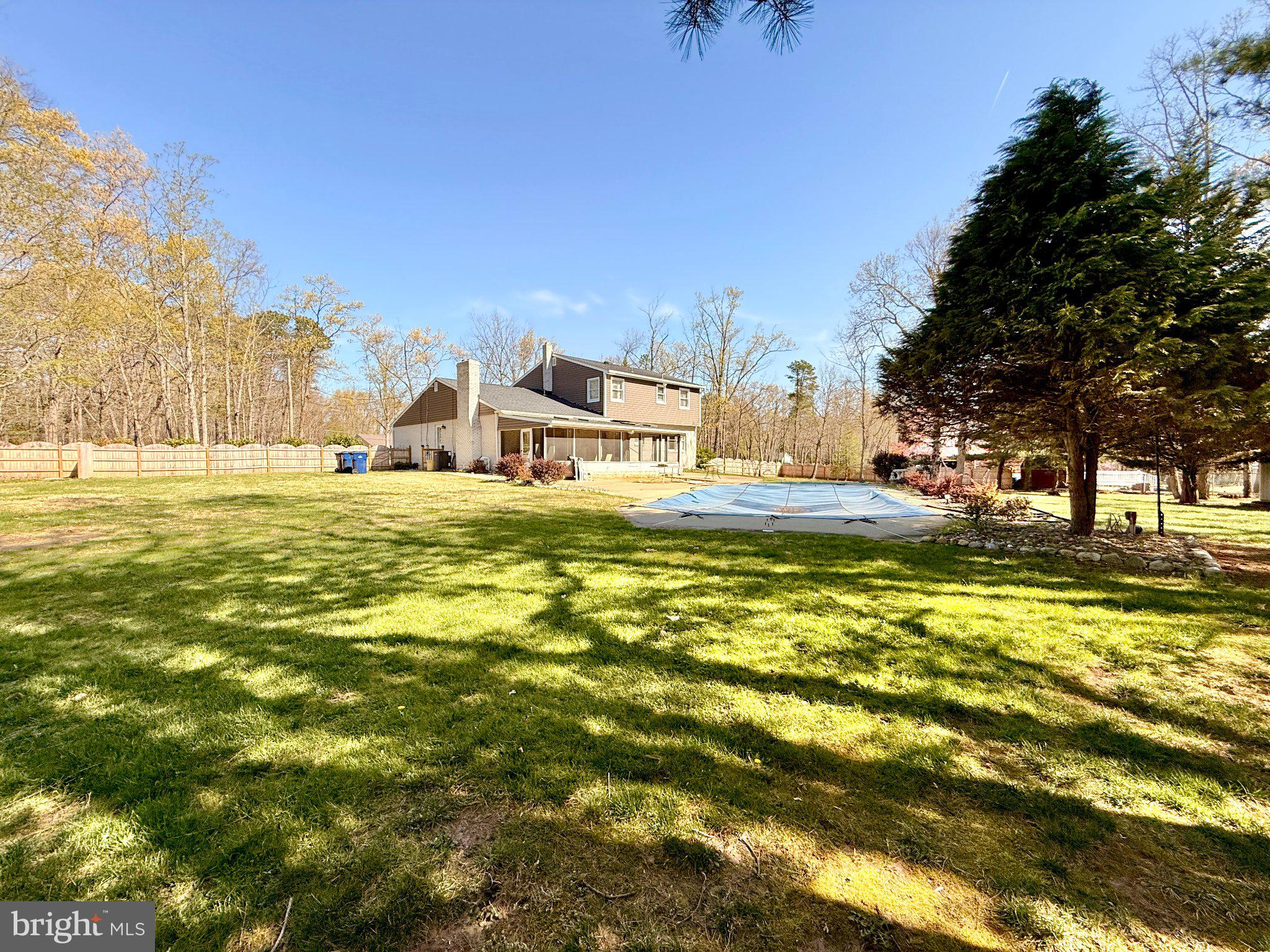 15 LIPPINCOTT AVENUE