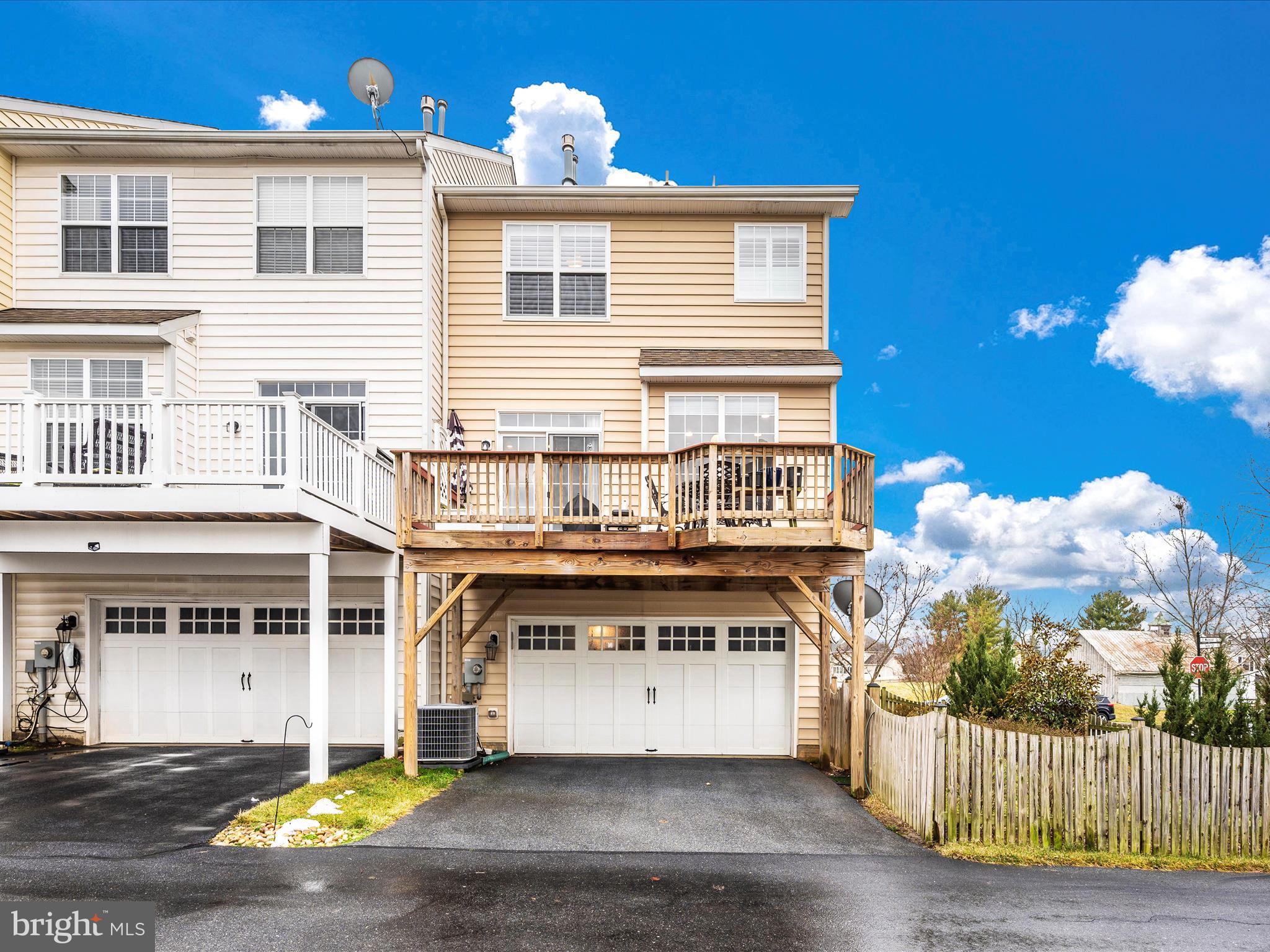 BRINKLEY MANOR - Residential