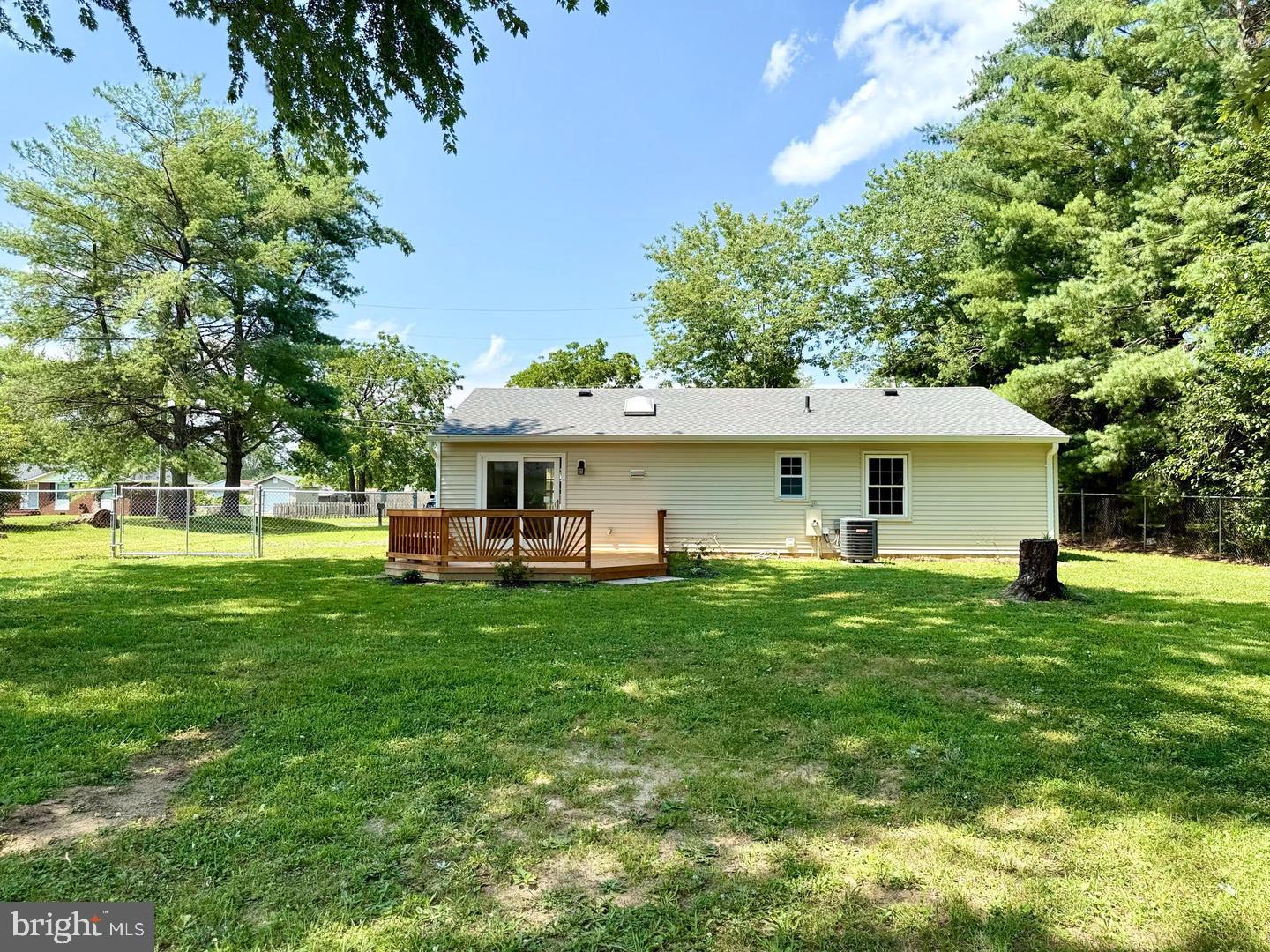 105 WALNUT DRIVE
