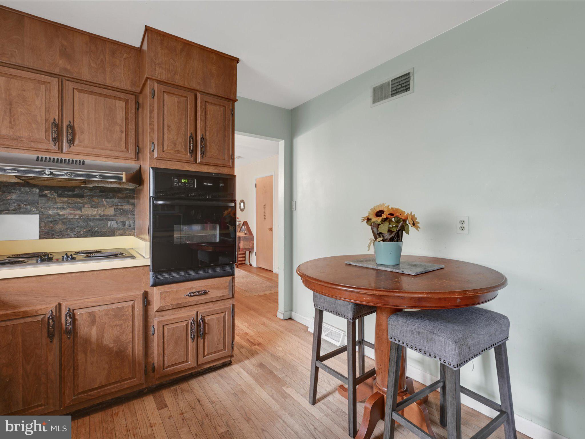 WILSHIRE MEADOWS - Residential