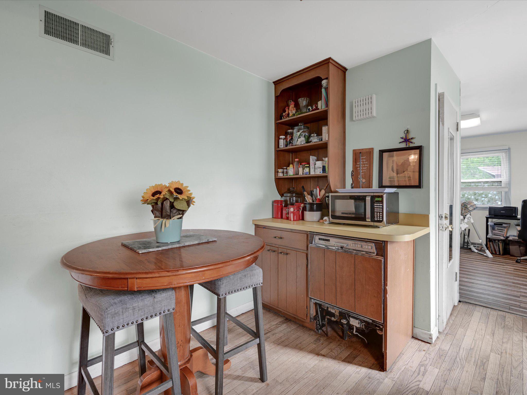 WILSHIRE MEADOWS - Residential