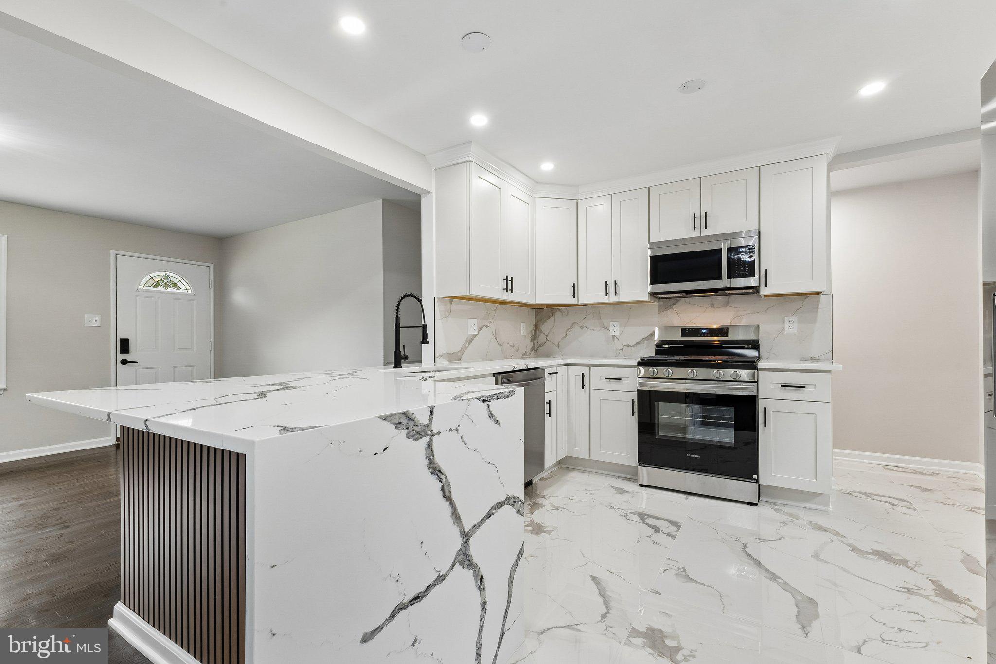 POHICK ESTATES - Residential
