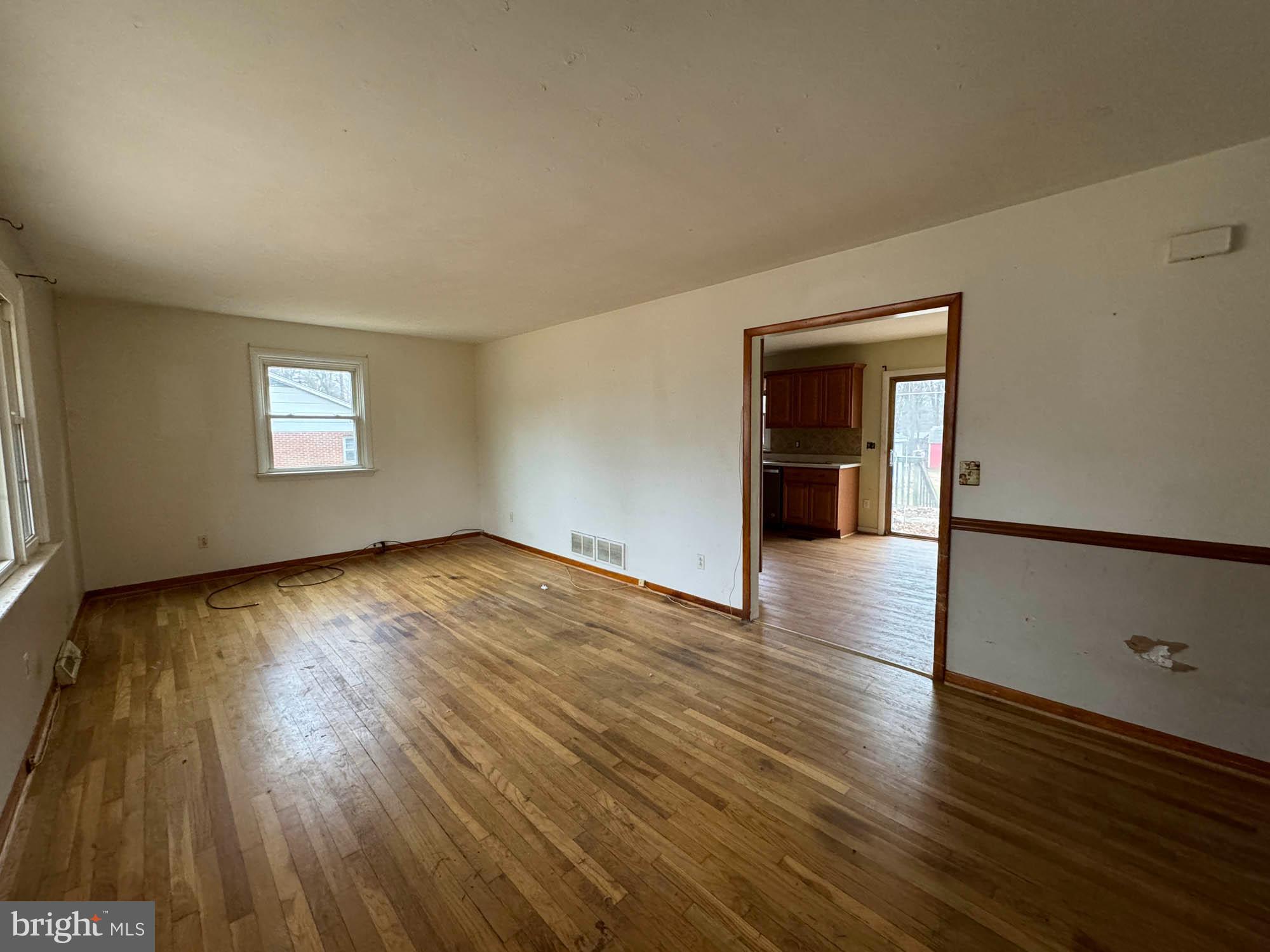 LAKE SHORE - Residential