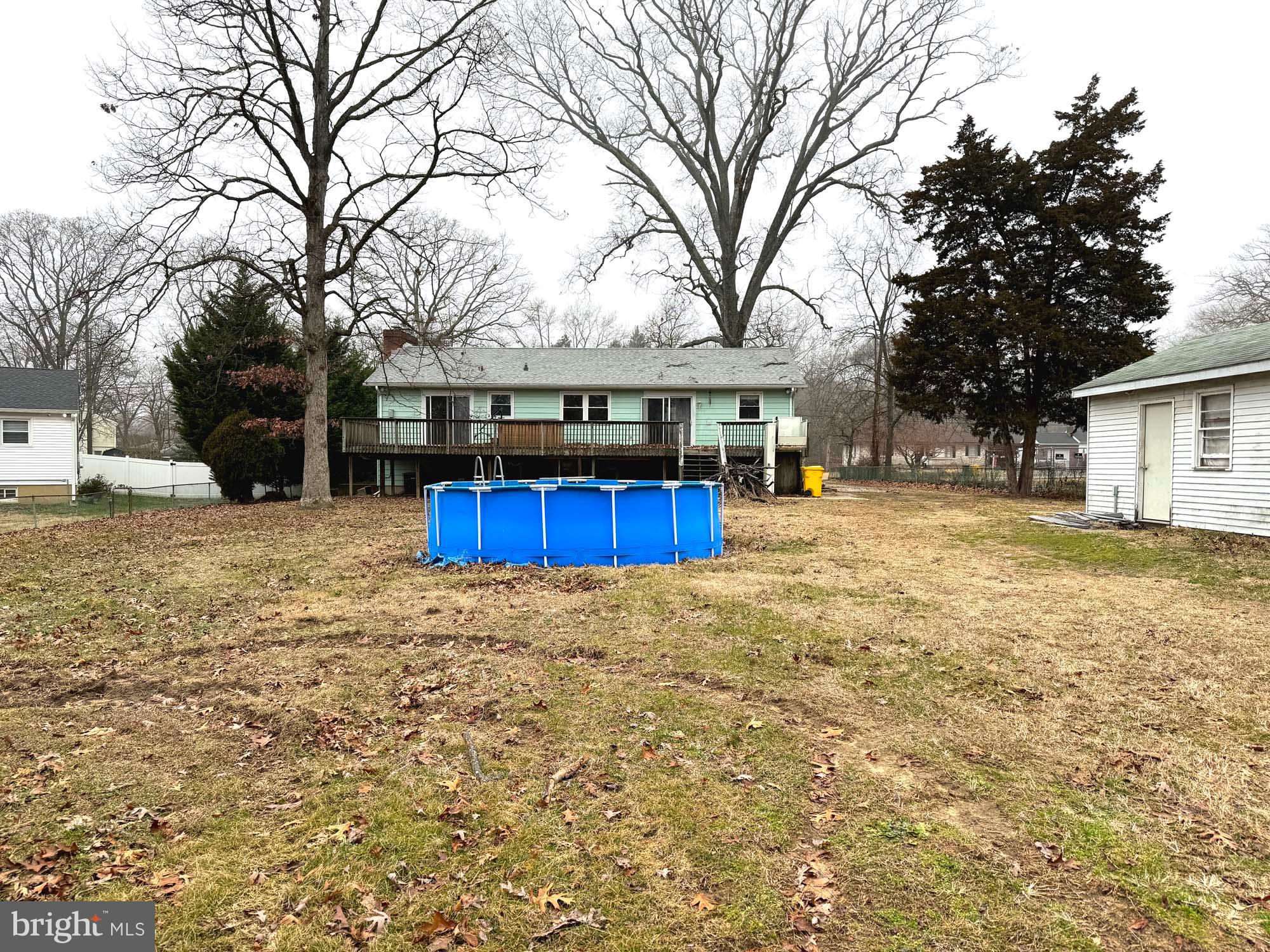 LAKE SHORE - Residential