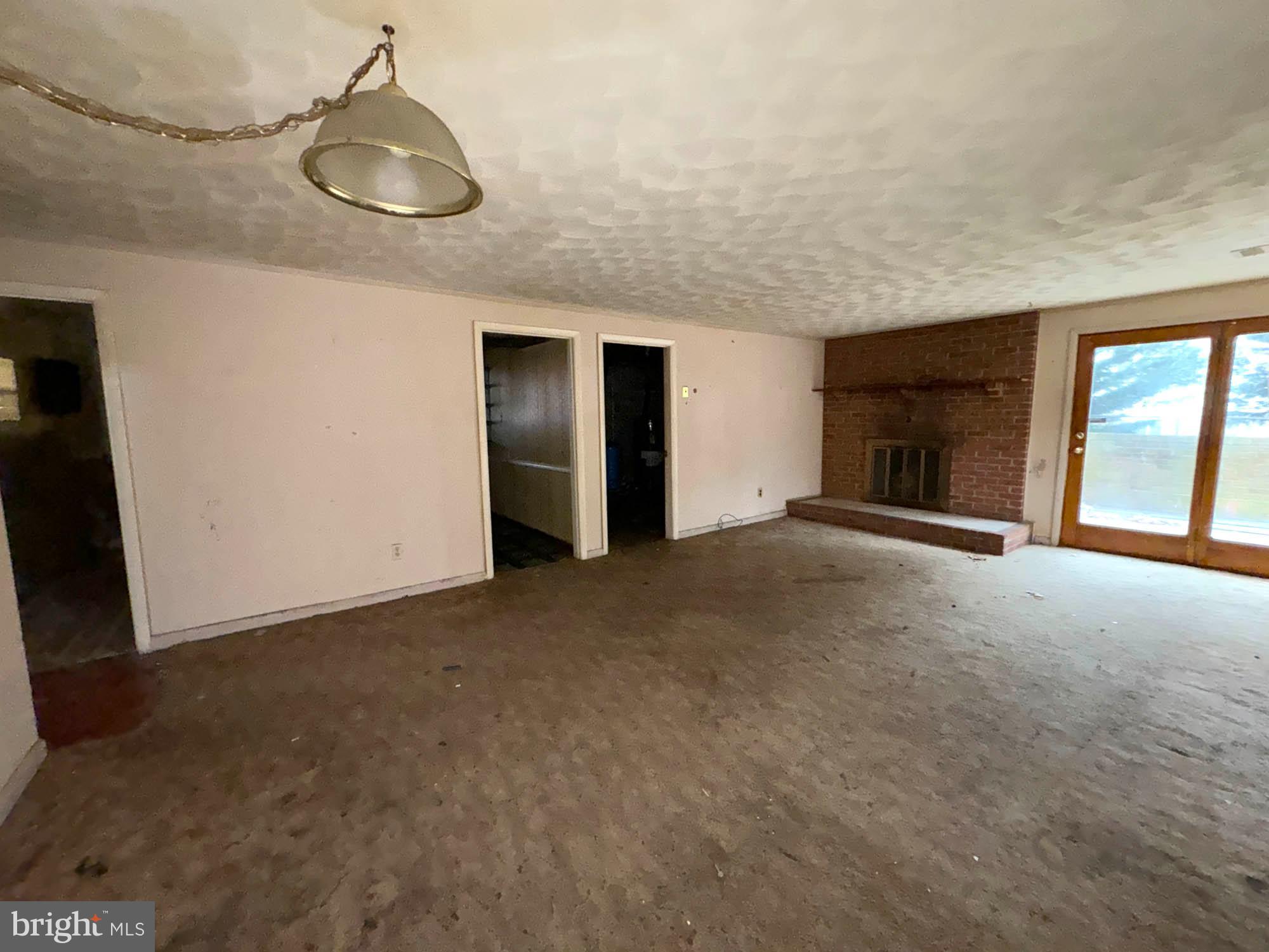 LAKE SHORE - Residential