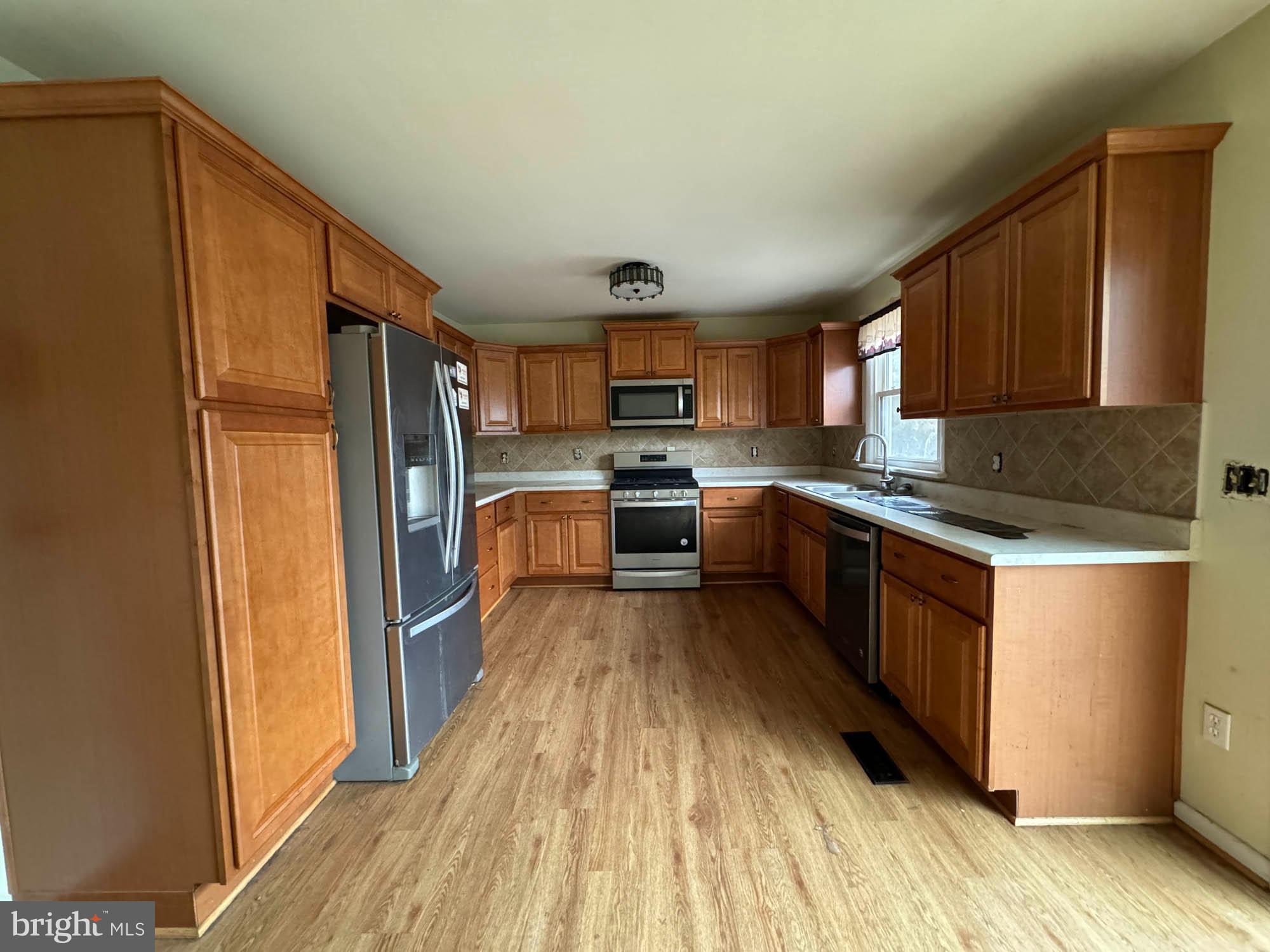 LAKE SHORE - Residential