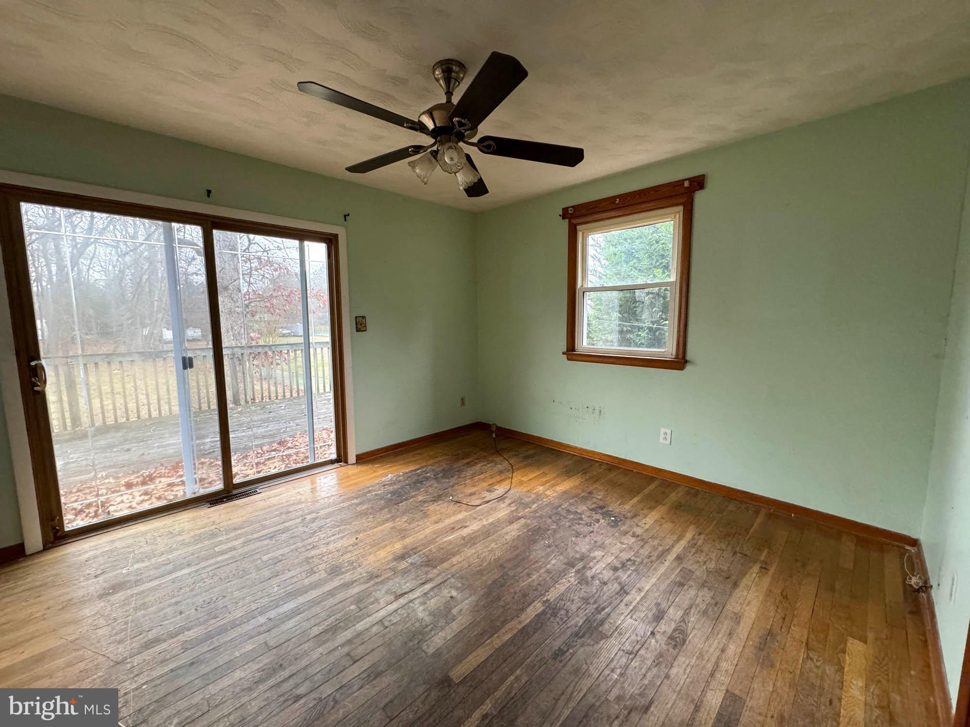 LAKE SHORE - Residential