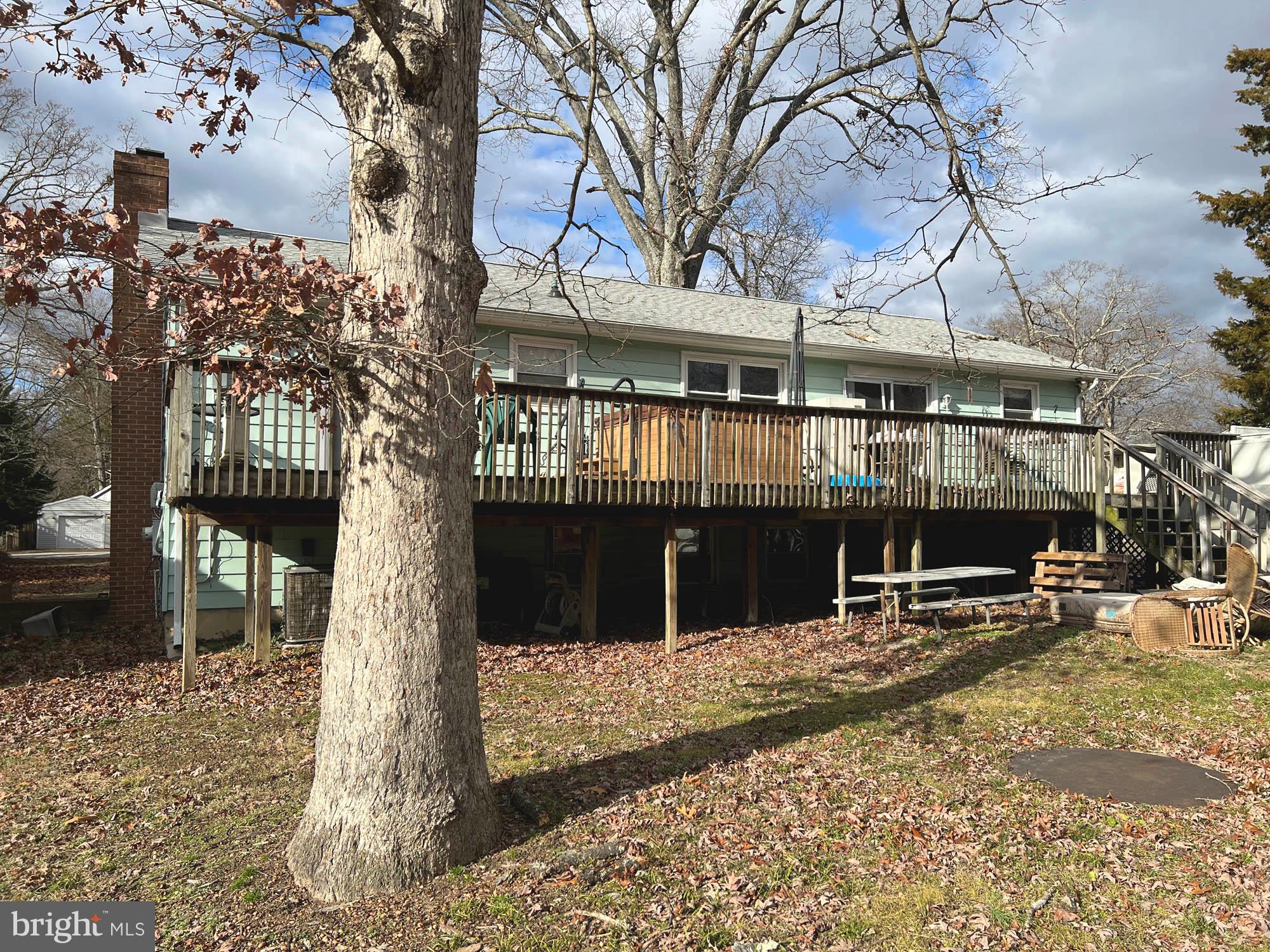 LAKE SHORE - Residential