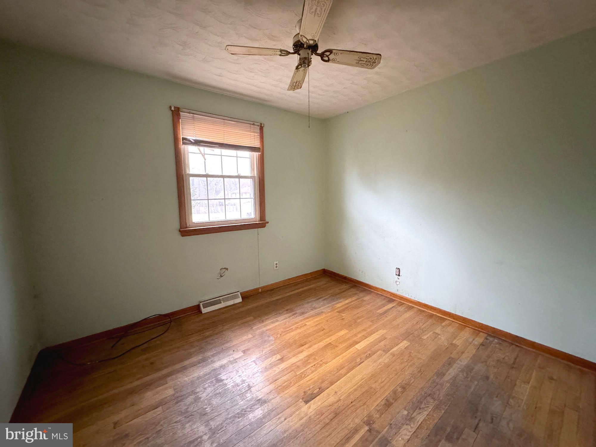 LAKE SHORE - Residential