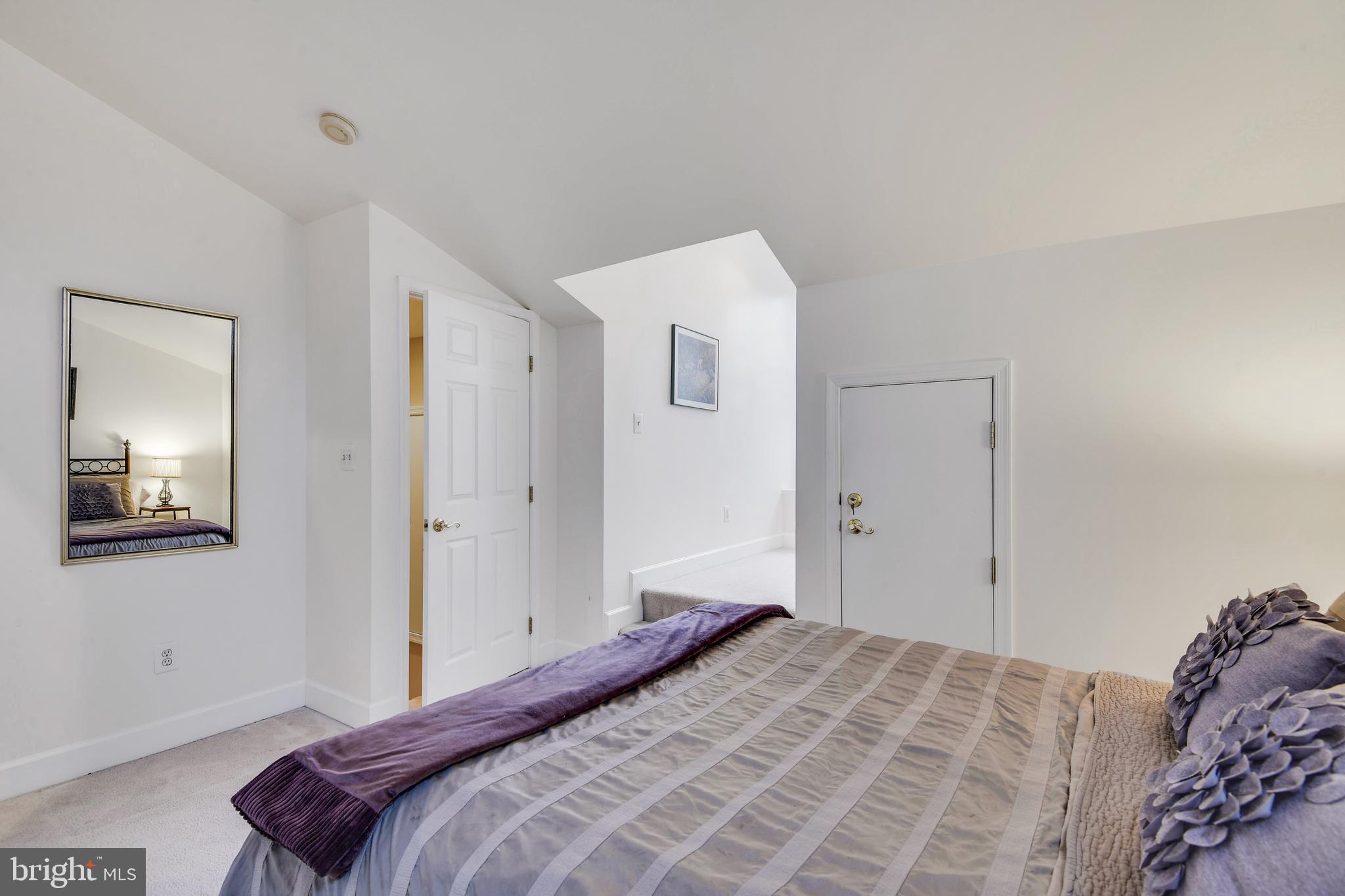 STONEGATE - Residential