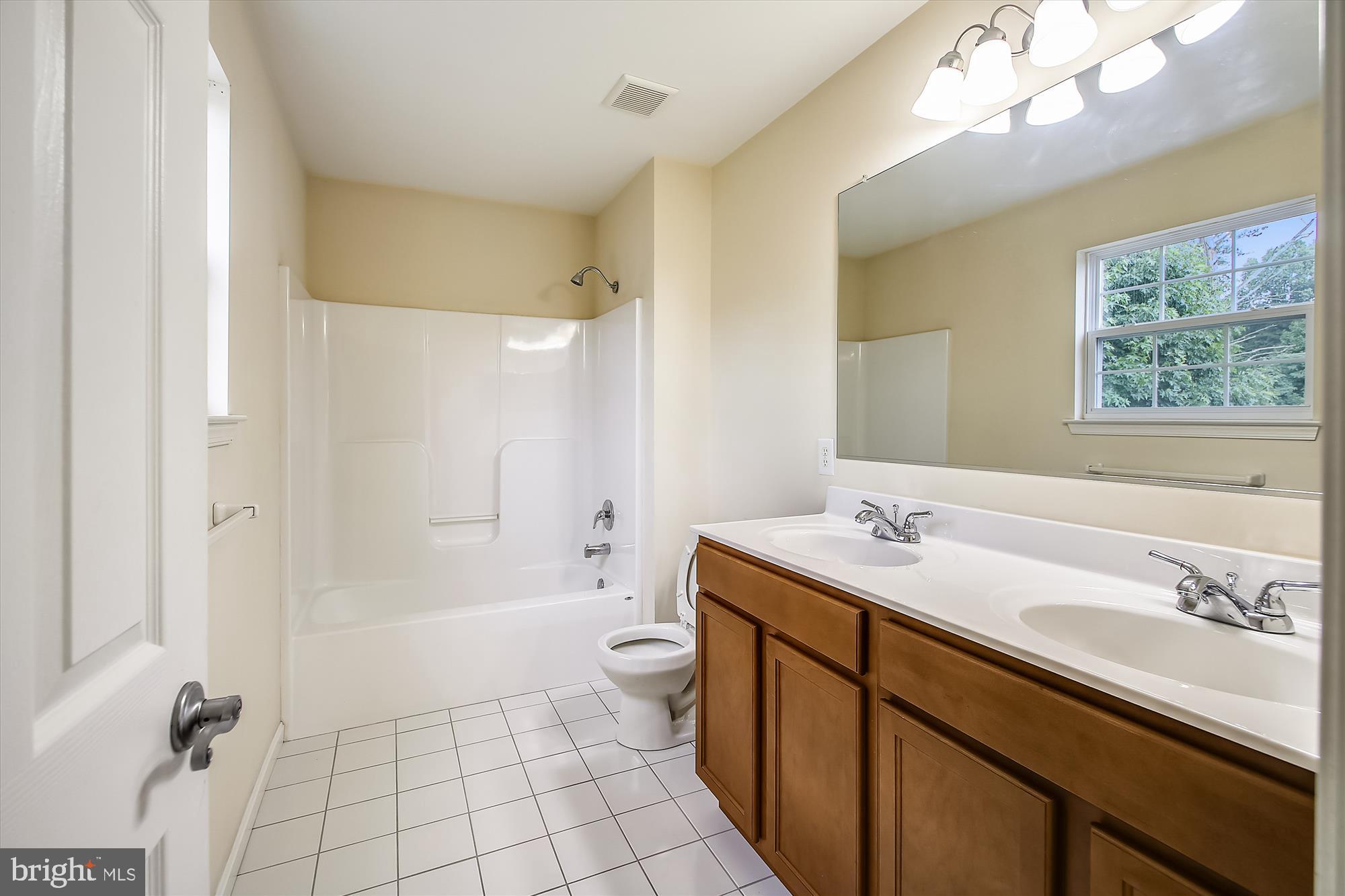 MCCRAY MEADOWS - Residential