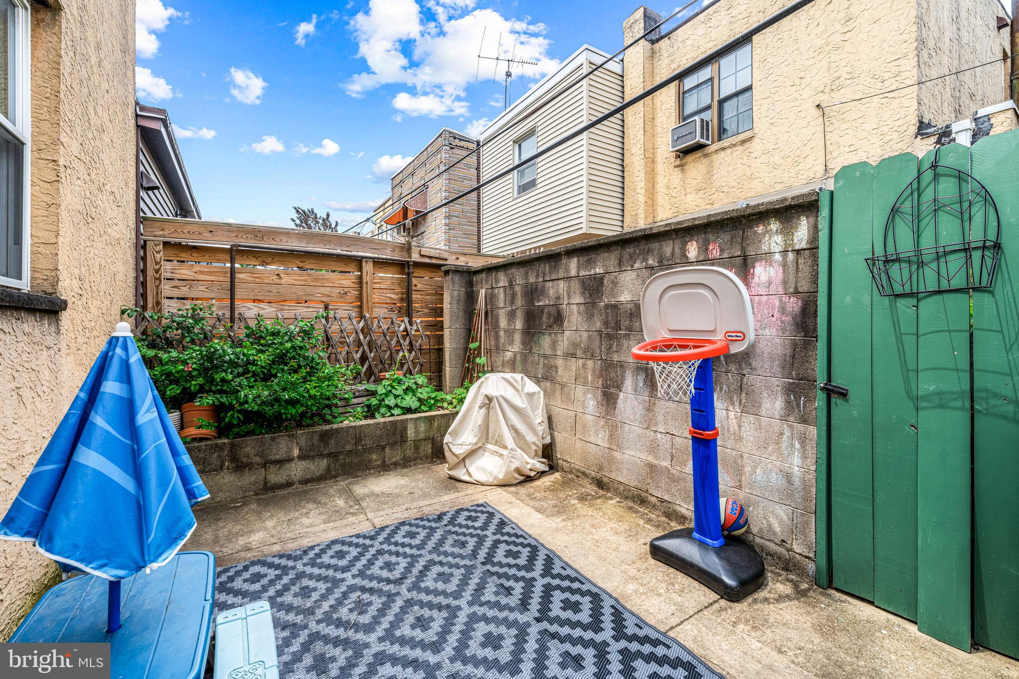 PASSYUNK SQUARE - Residential