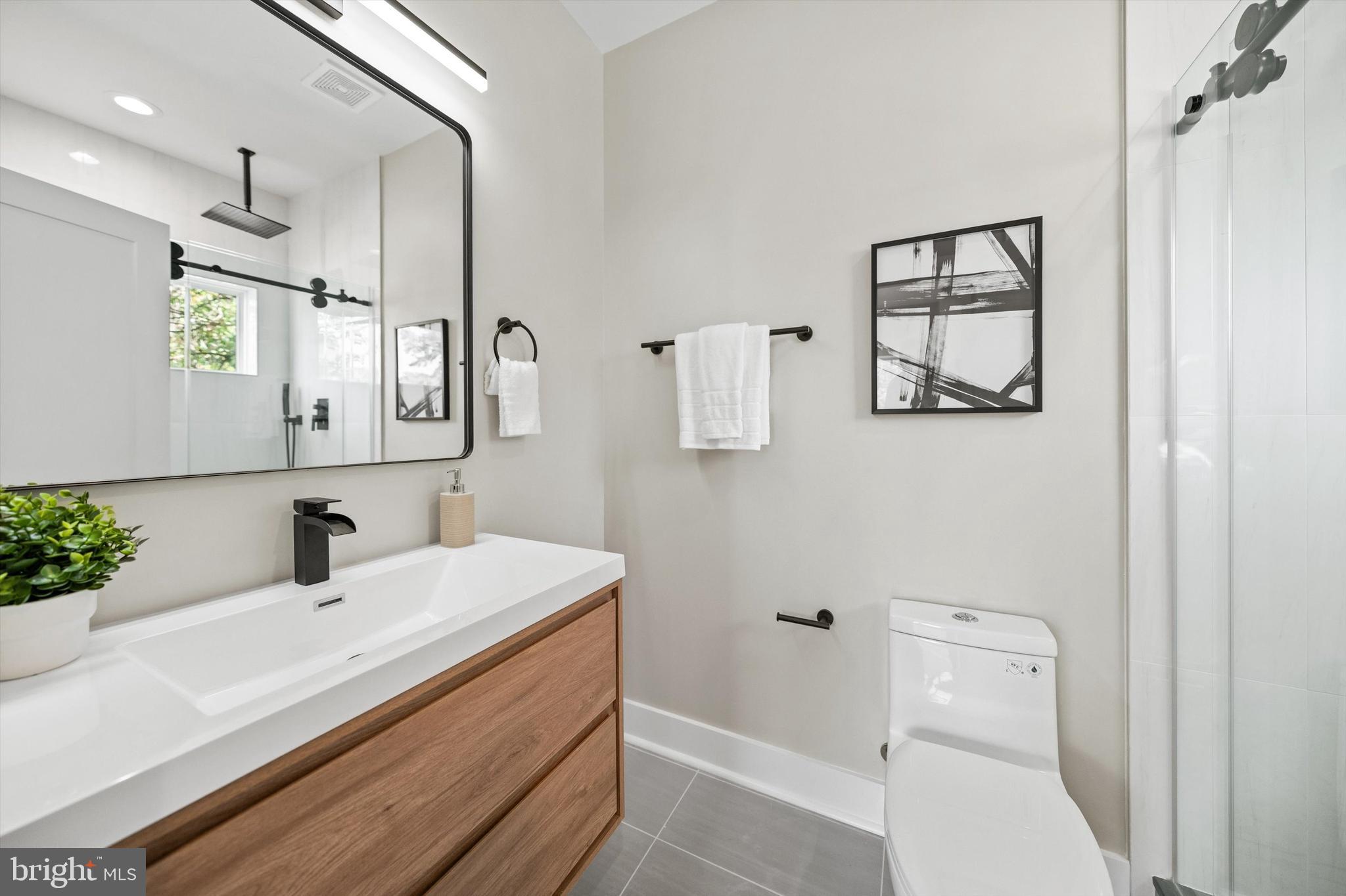 BUCKNELL MANOR - Residential