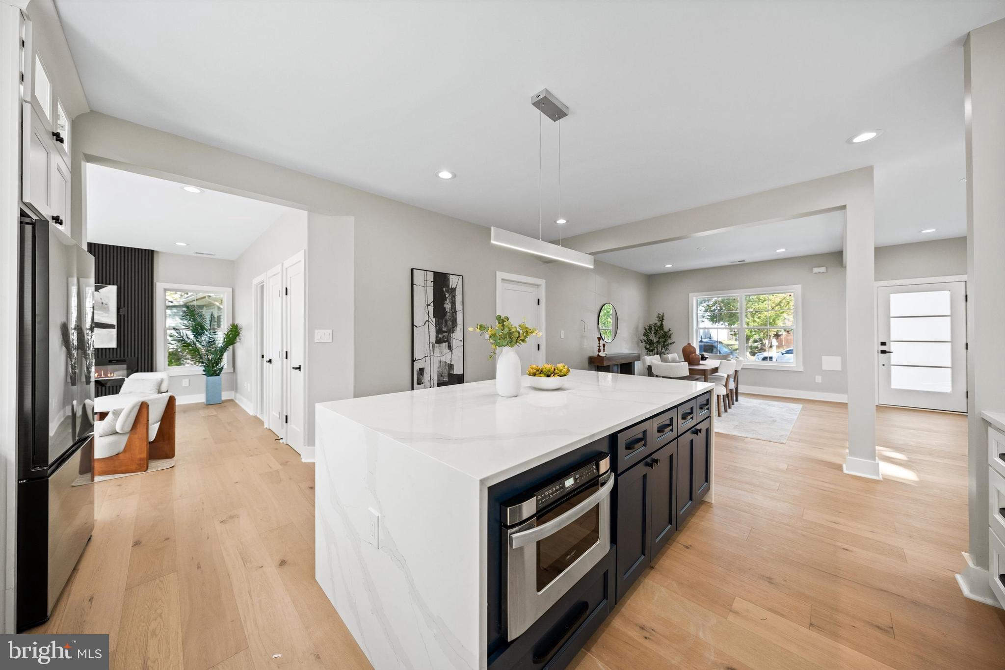 BUCKNELL MANOR - Residential