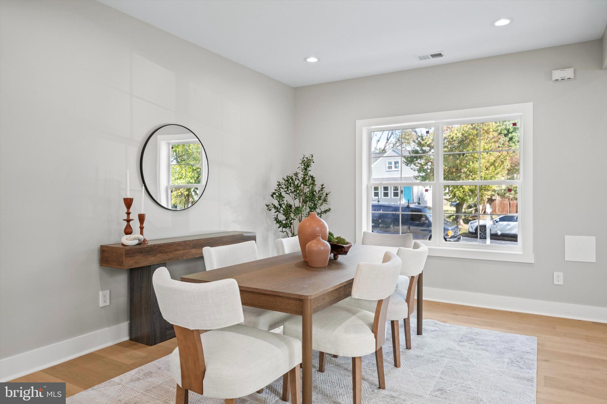 BUCKNELL MANOR - Residential