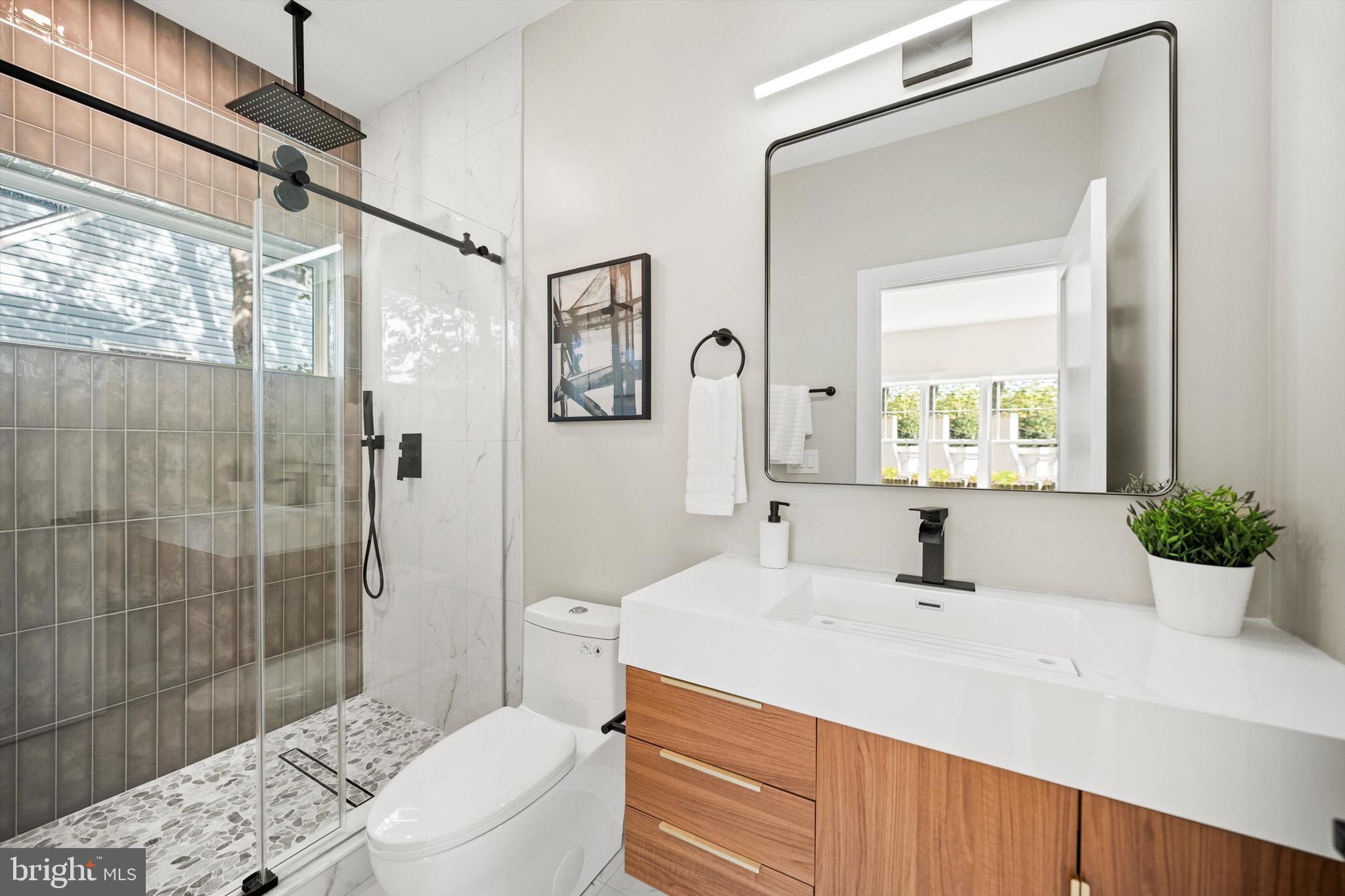 BUCKNELL MANOR - Residential