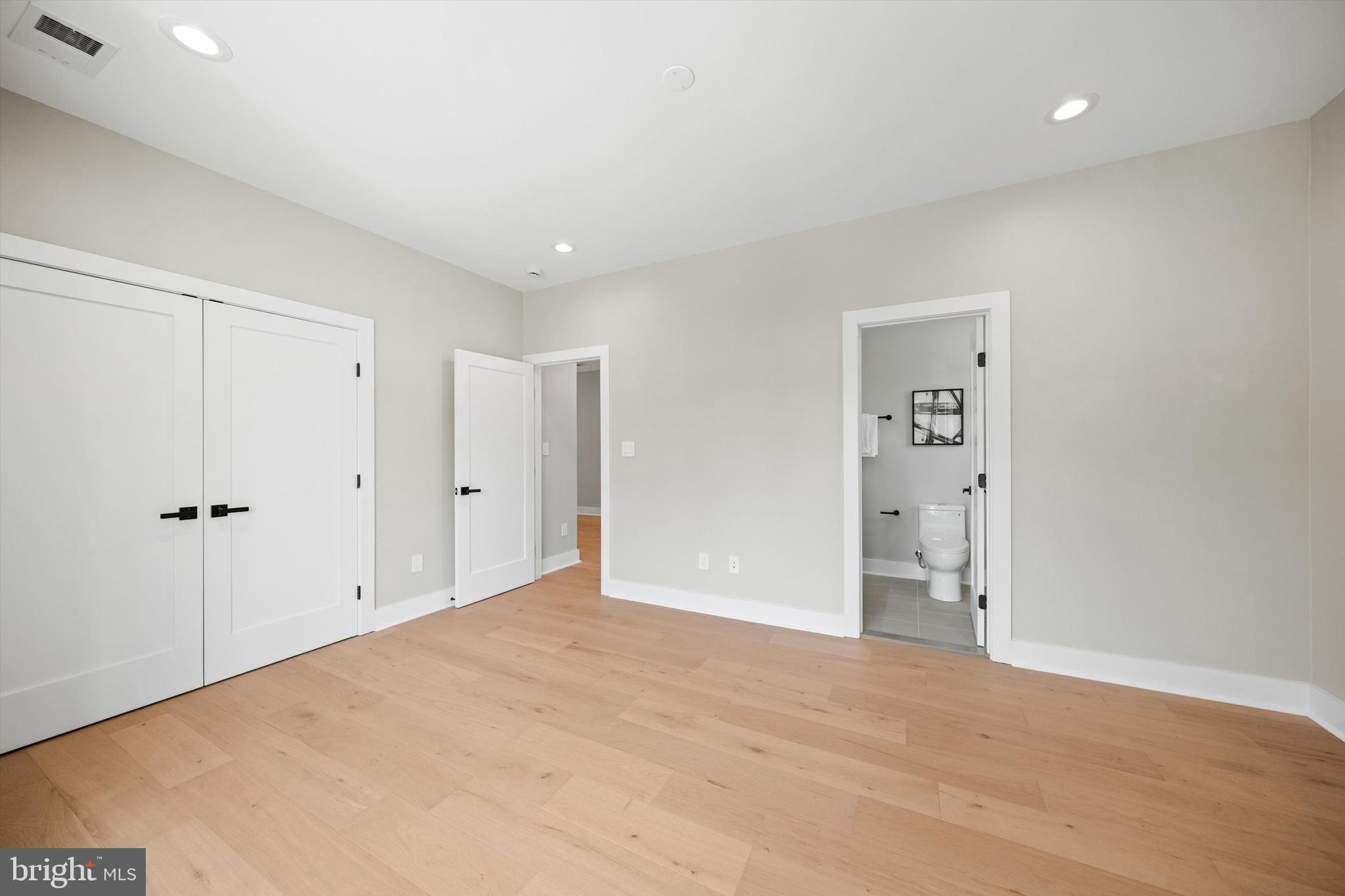 BUCKNELL MANOR - Residential