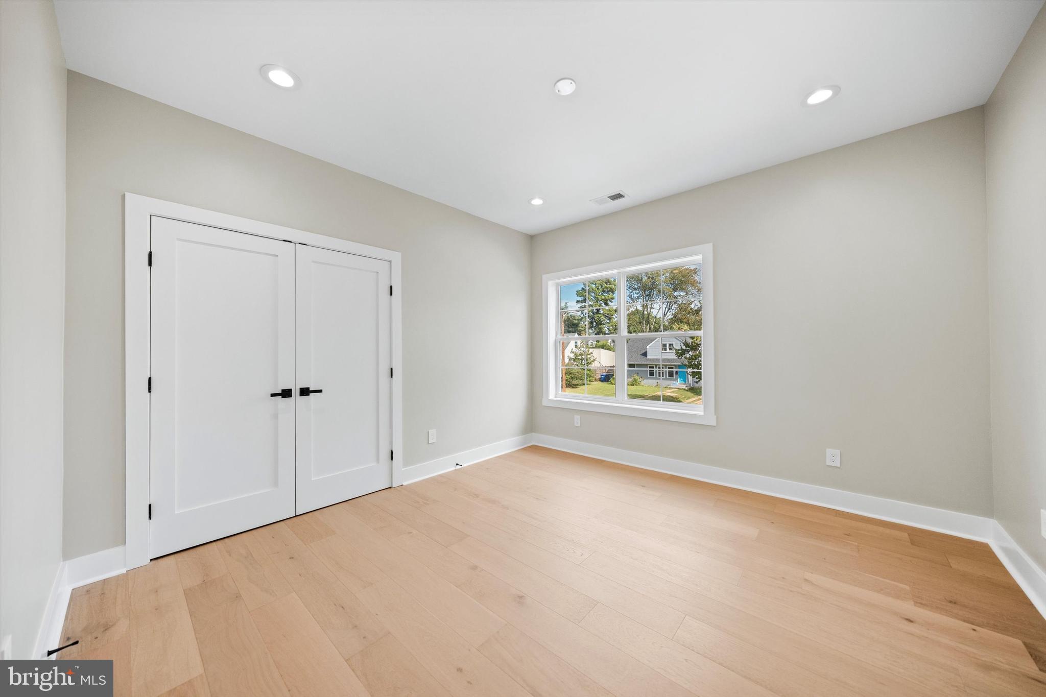 BUCKNELL MANOR - Residential