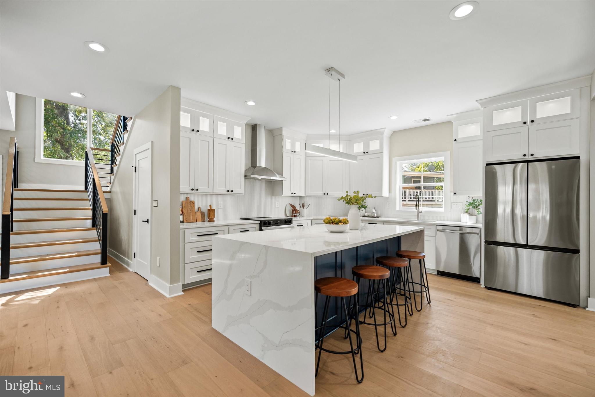 BUCKNELL MANOR - Residential