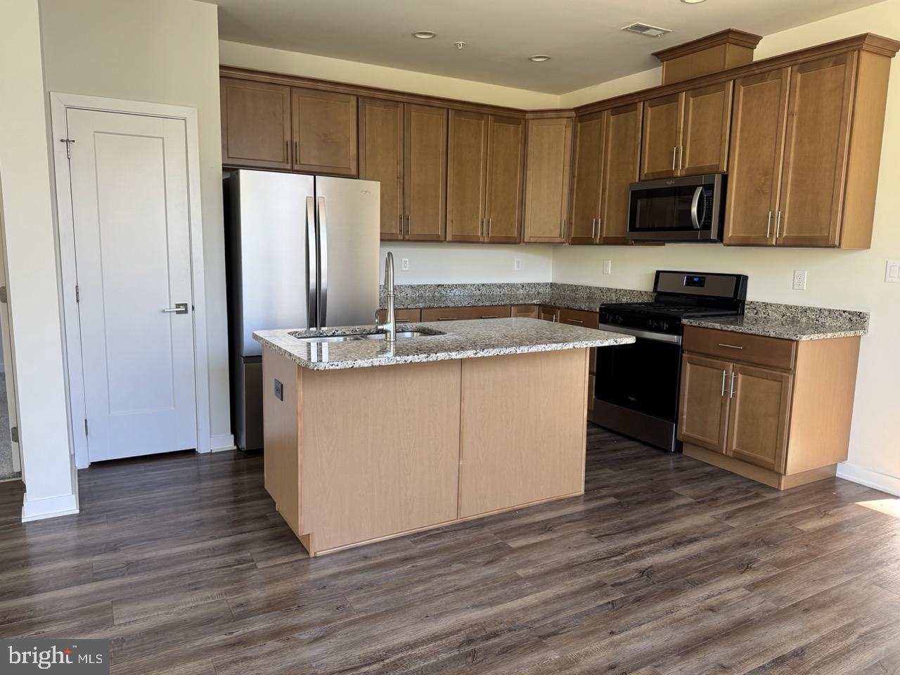 WALNUT CREEK AT MONT - Residential Lease