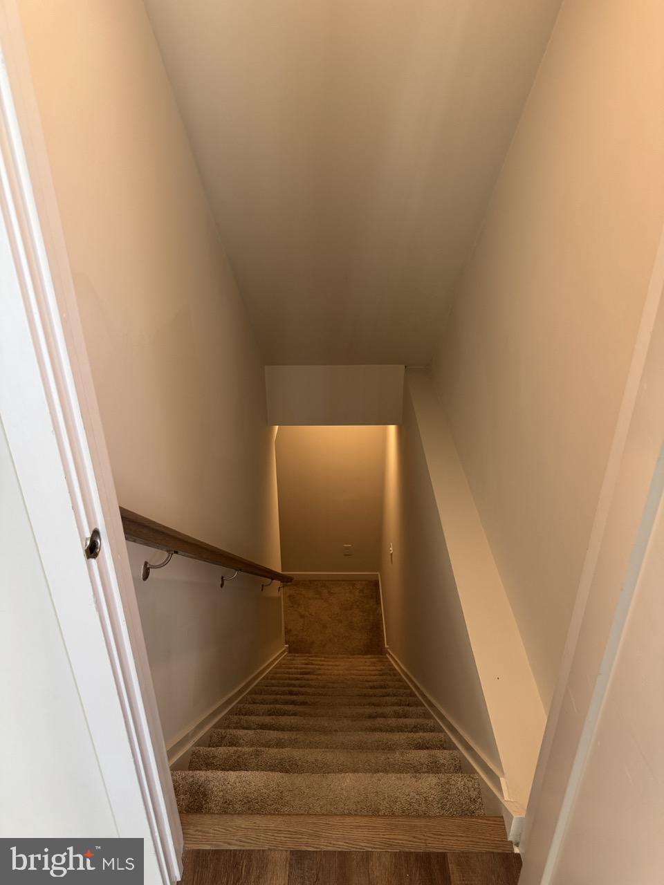 WALNUT CREEK AT MONT - Residential Lease