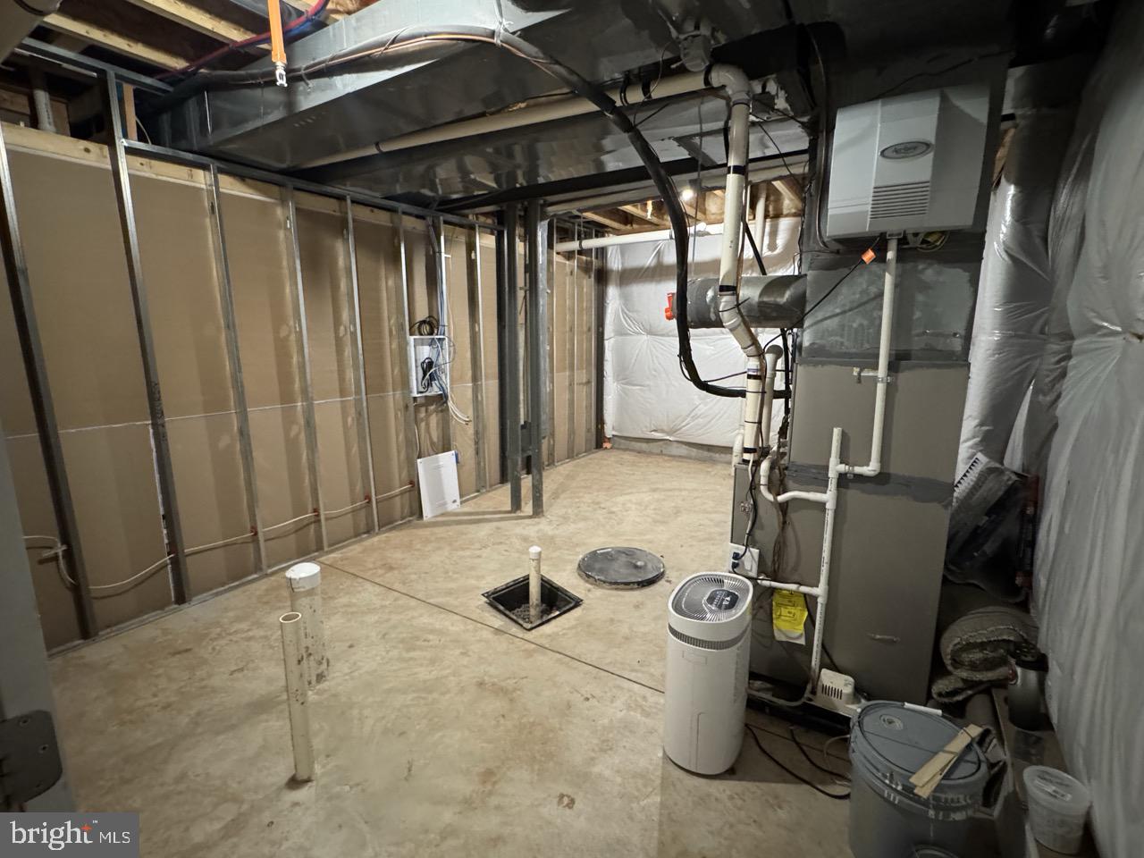 WALNUT CREEK AT MONT - Residential Lease