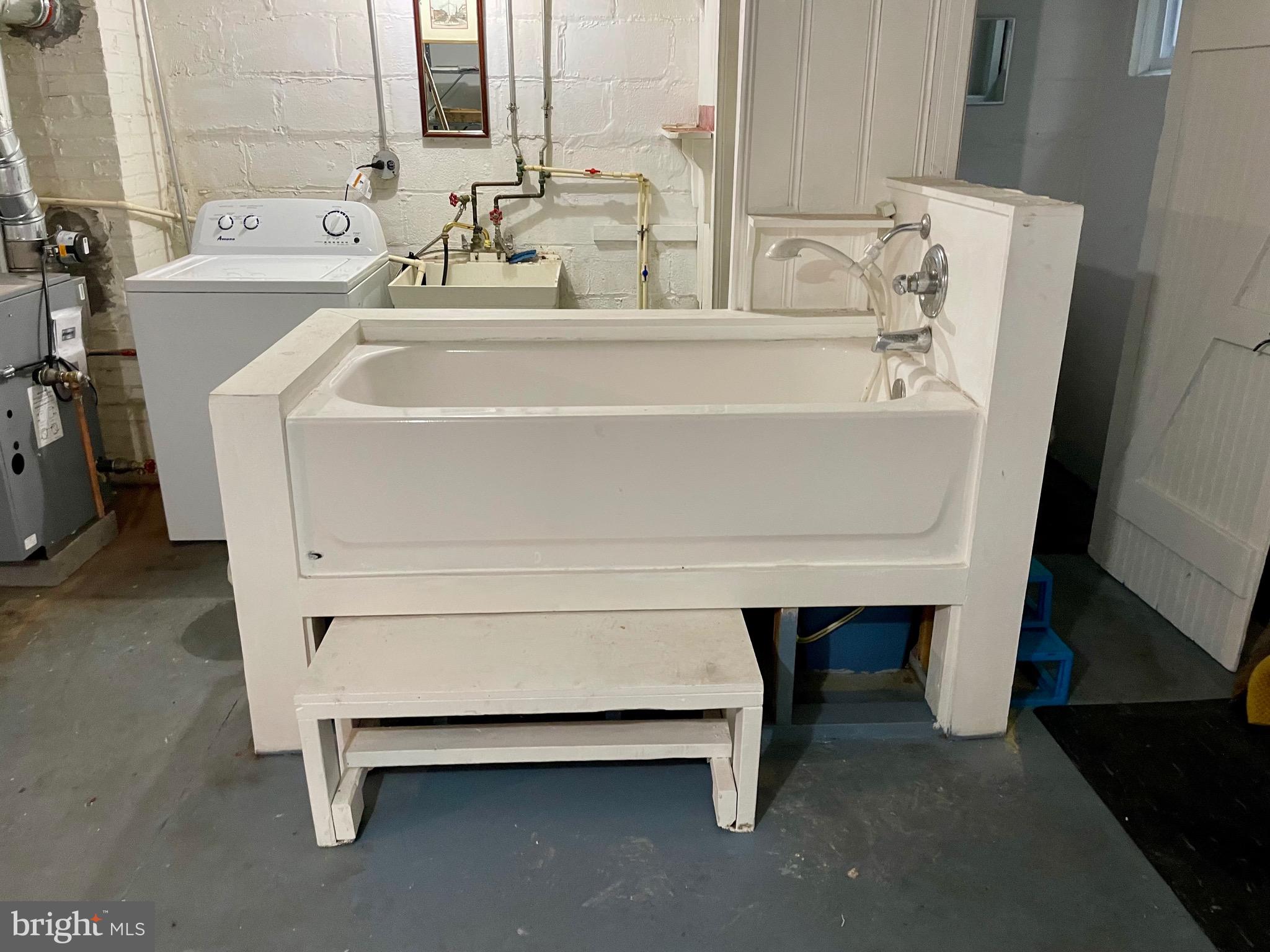 NEW NORTHWOOD - Residential