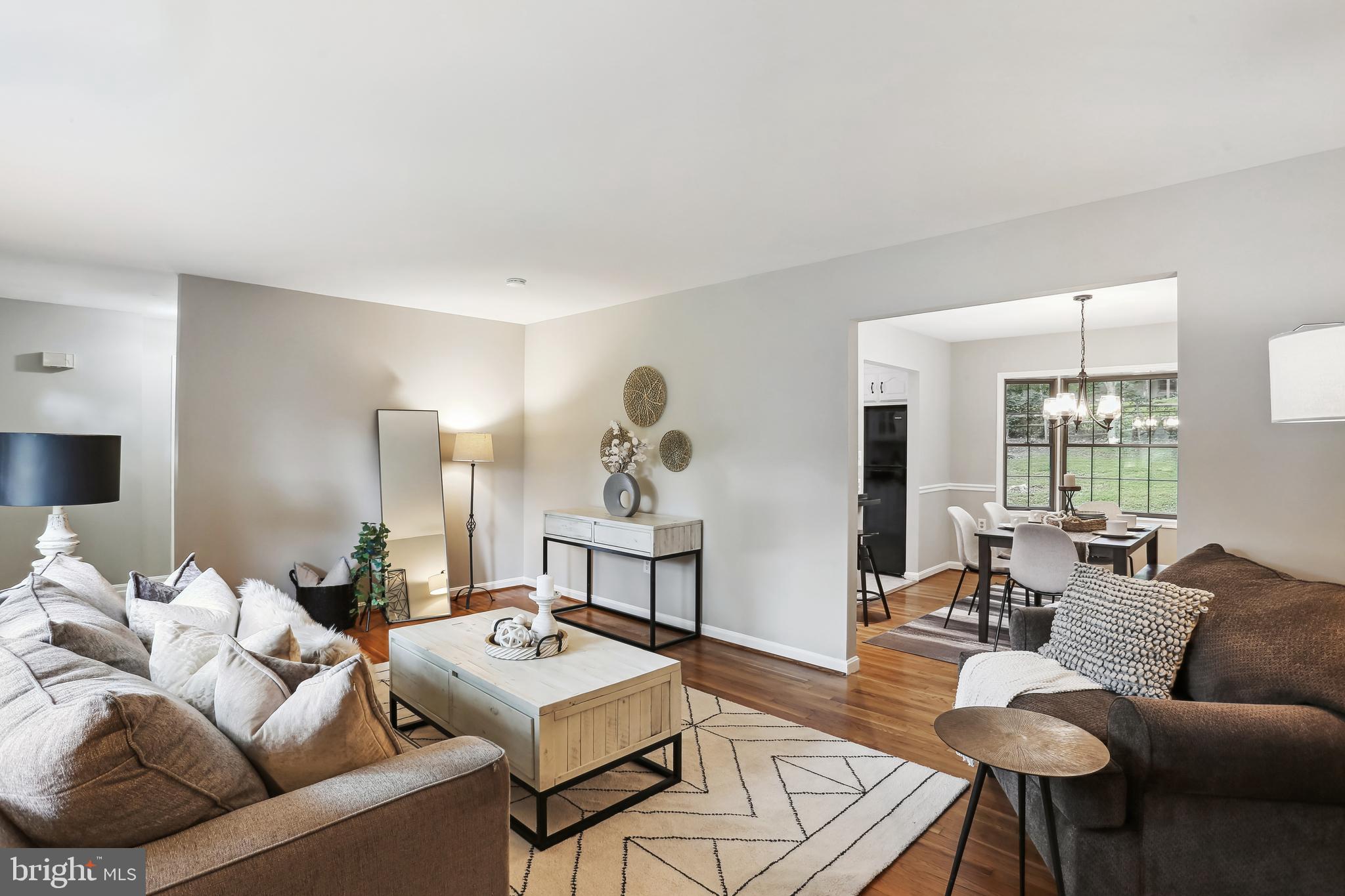 DIAMOND COURTS - Residential