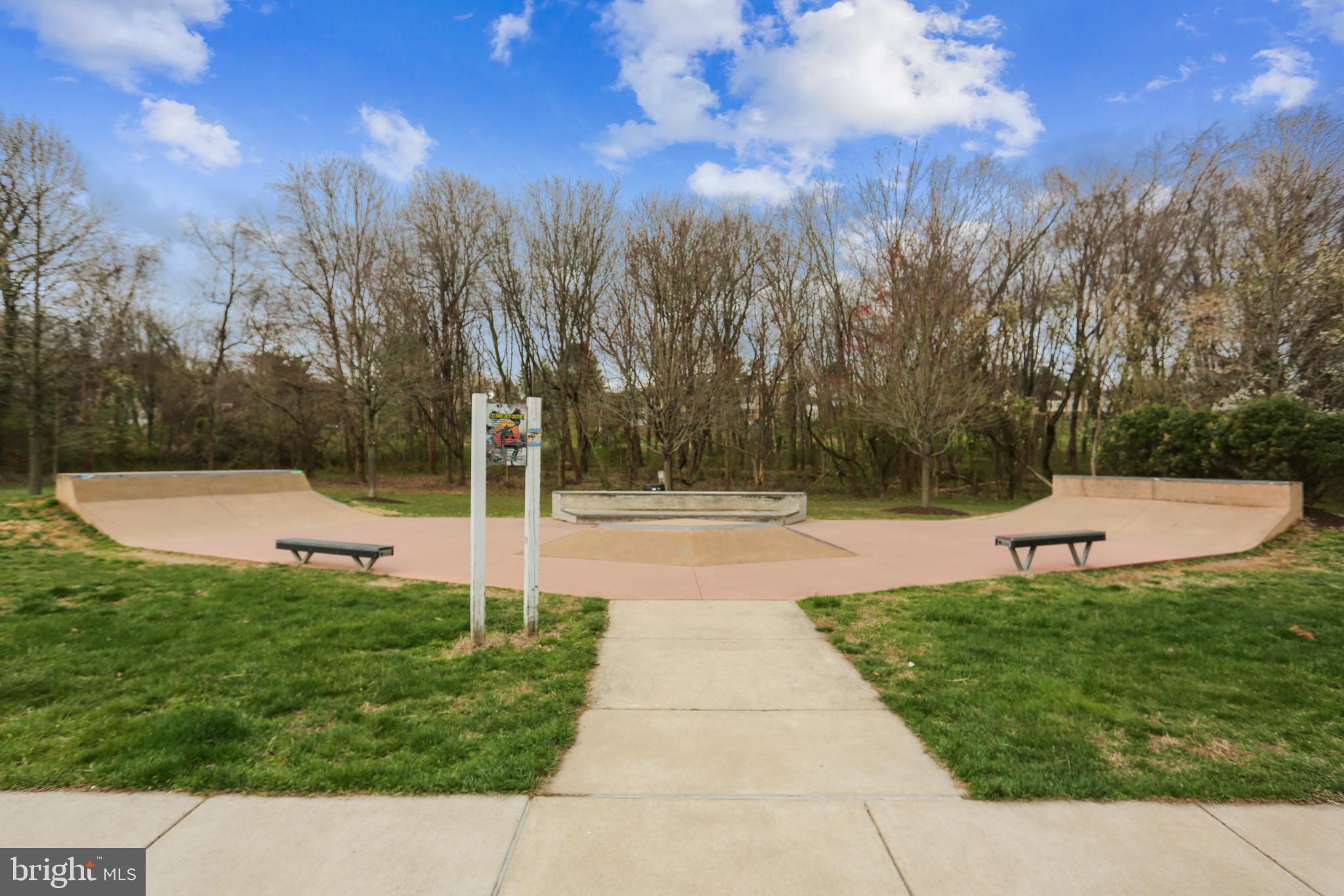 DIAMOND COURTS - Residential