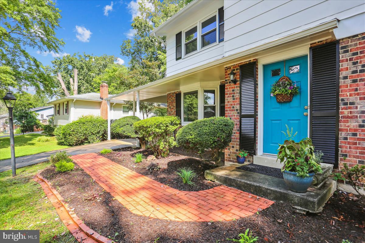 DIAMOND COURTS - Residential