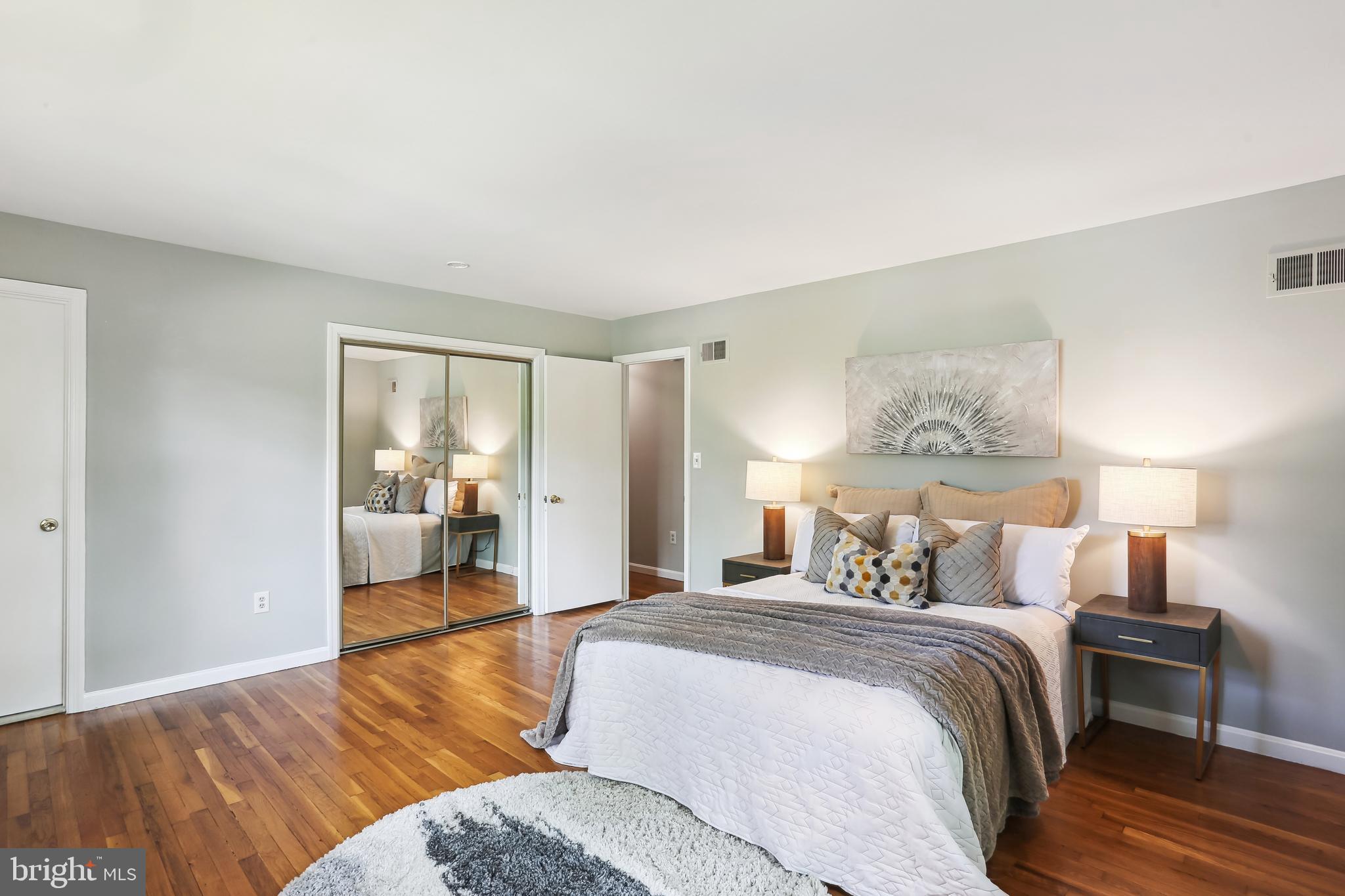 DIAMOND COURTS - Residential