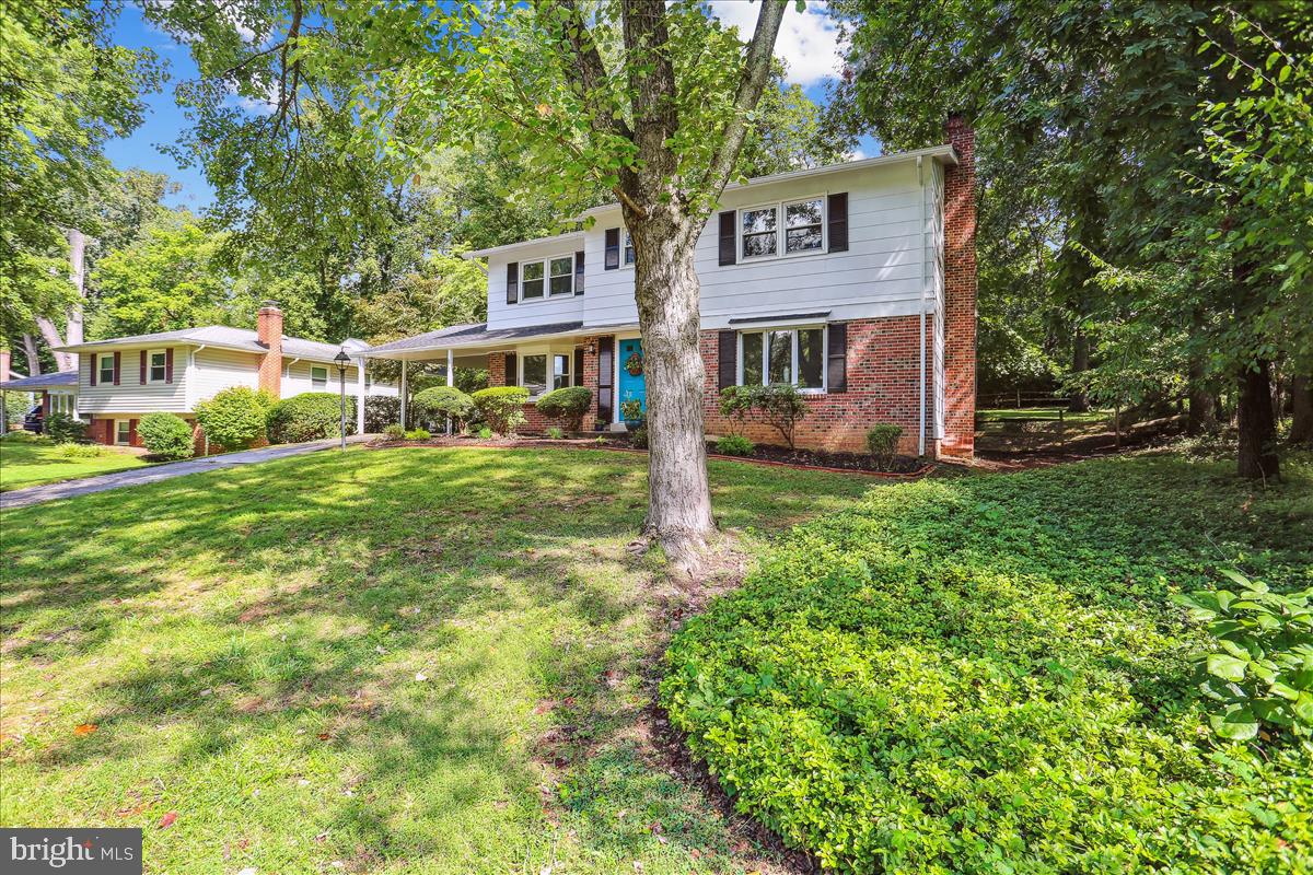 DIAMOND COURTS - Residential